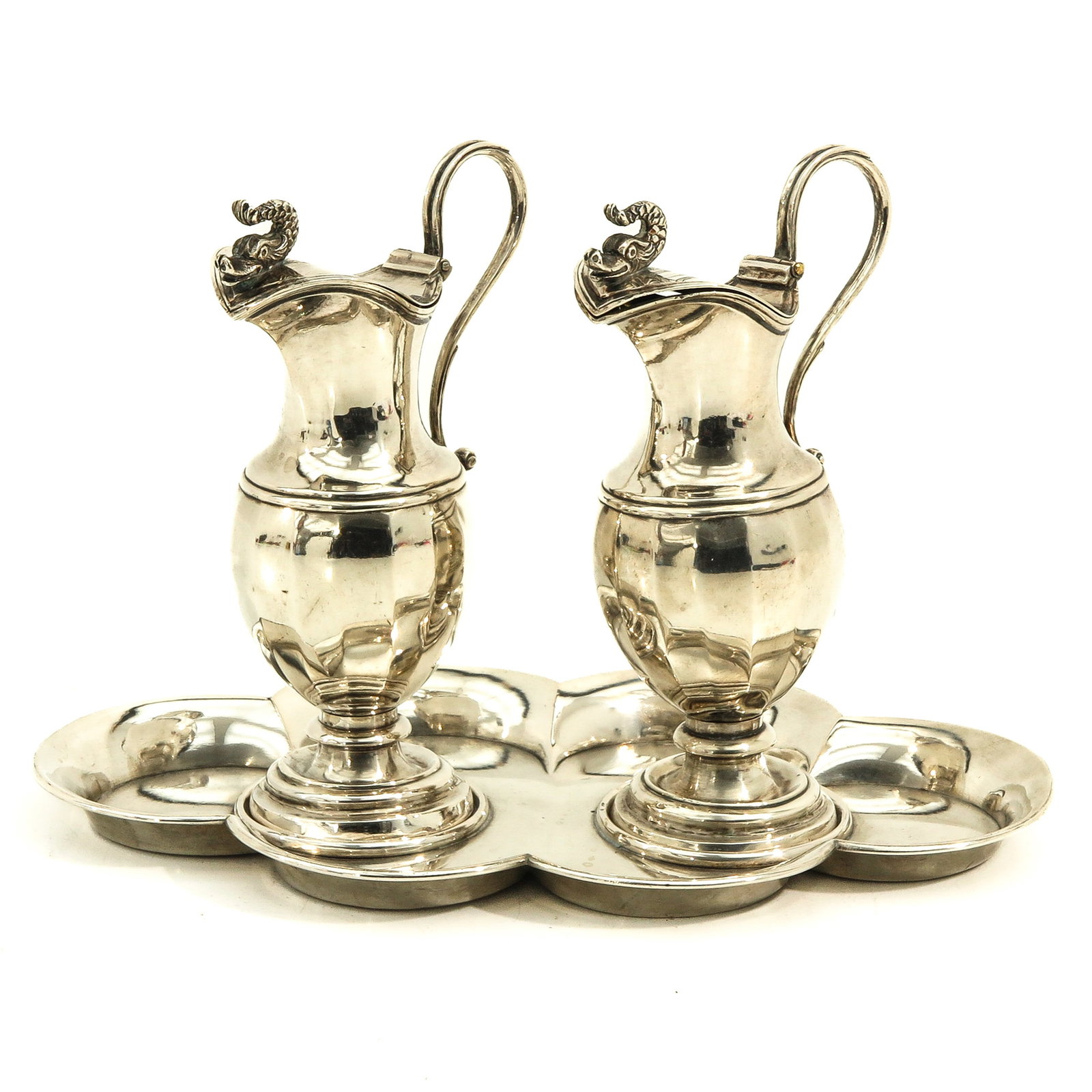 Silver Water and Wine Ampoules: Tray length 23 cm.