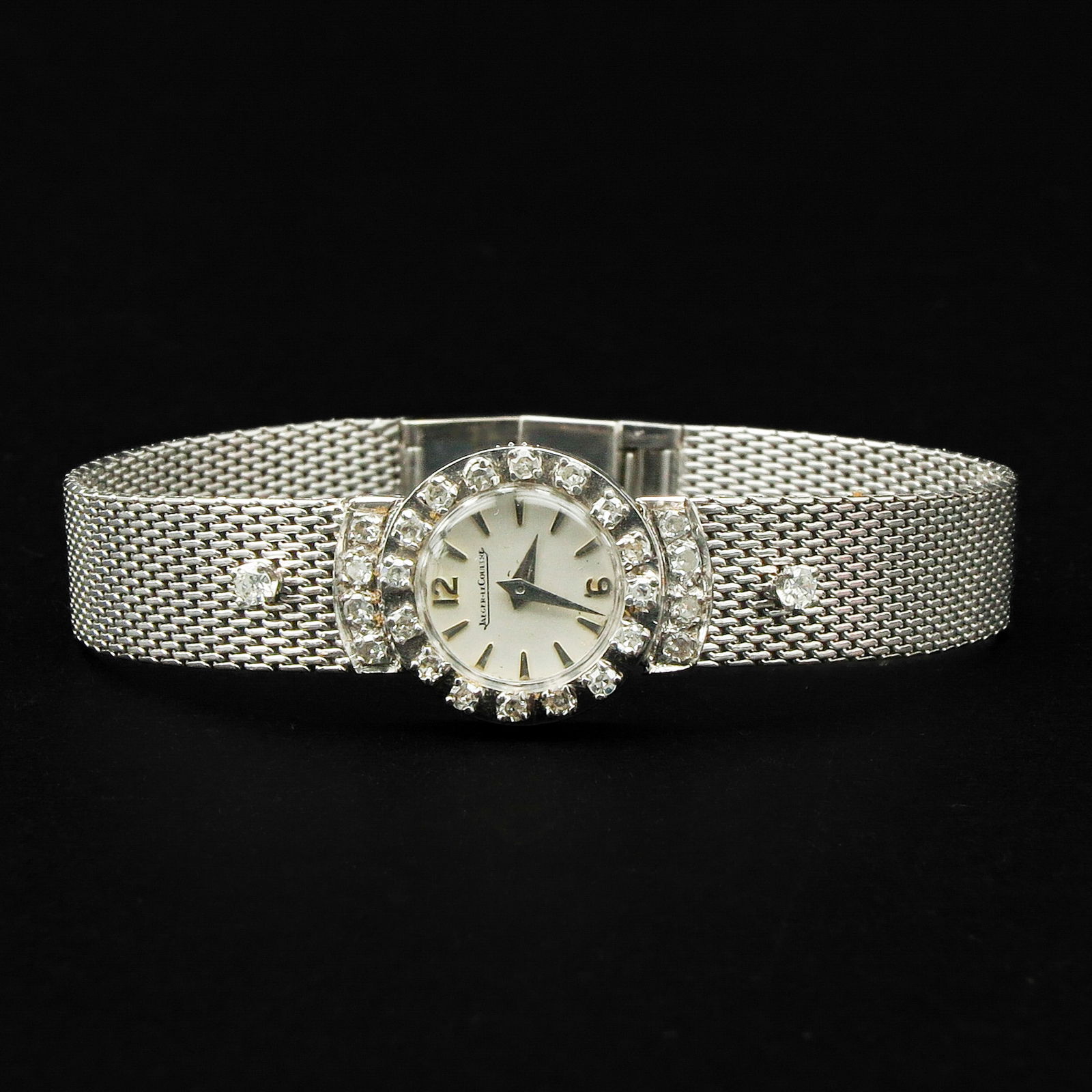 A Ladies Jaeger-LeCoultre Watch (1 of 5)