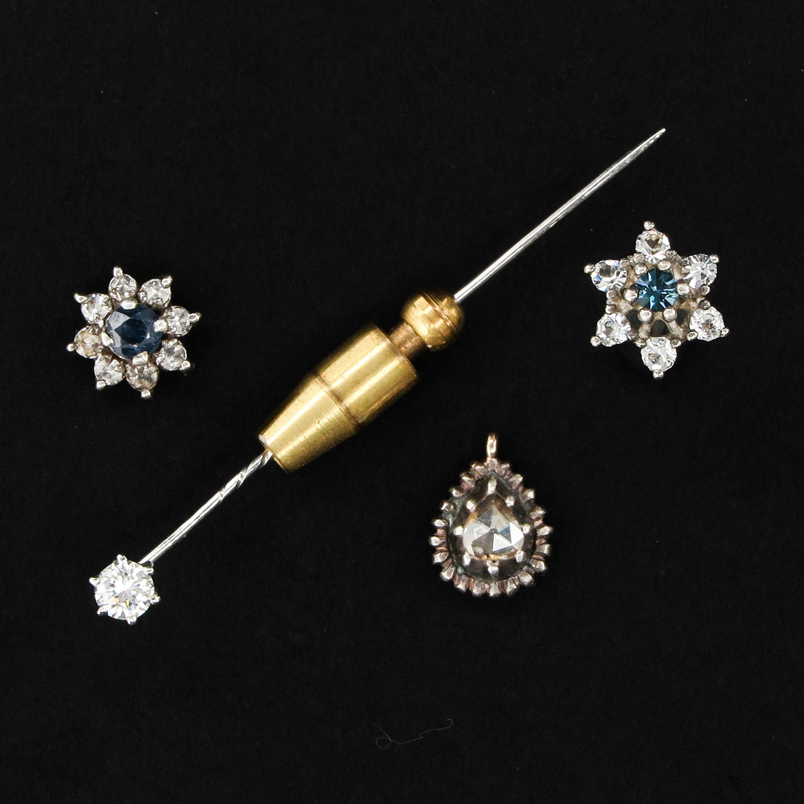 A Collection of Jewelry (1 of 6)