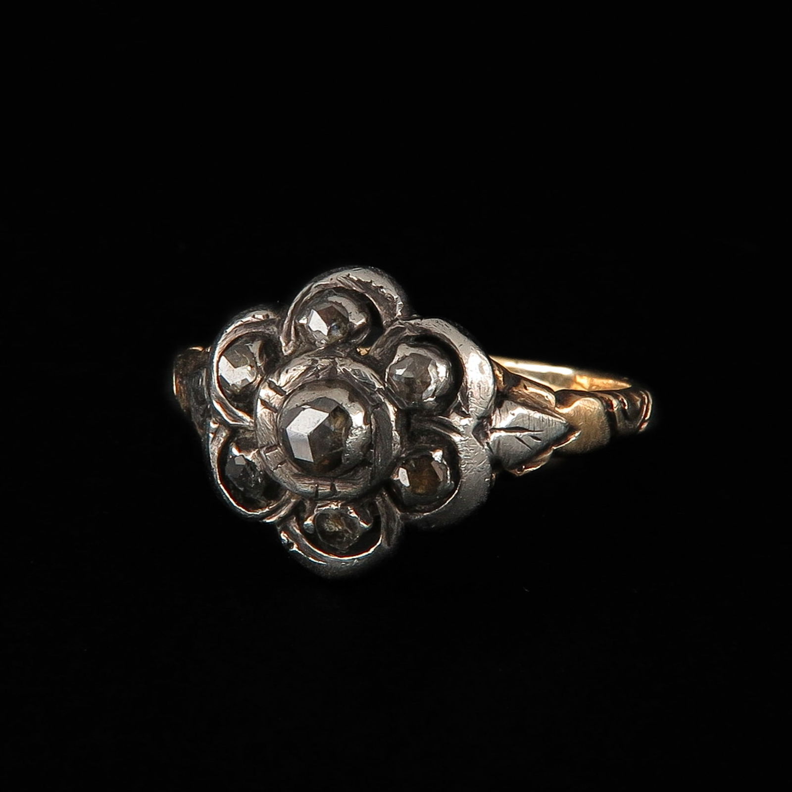 A Ladies Diamond Ring (1 of 4)