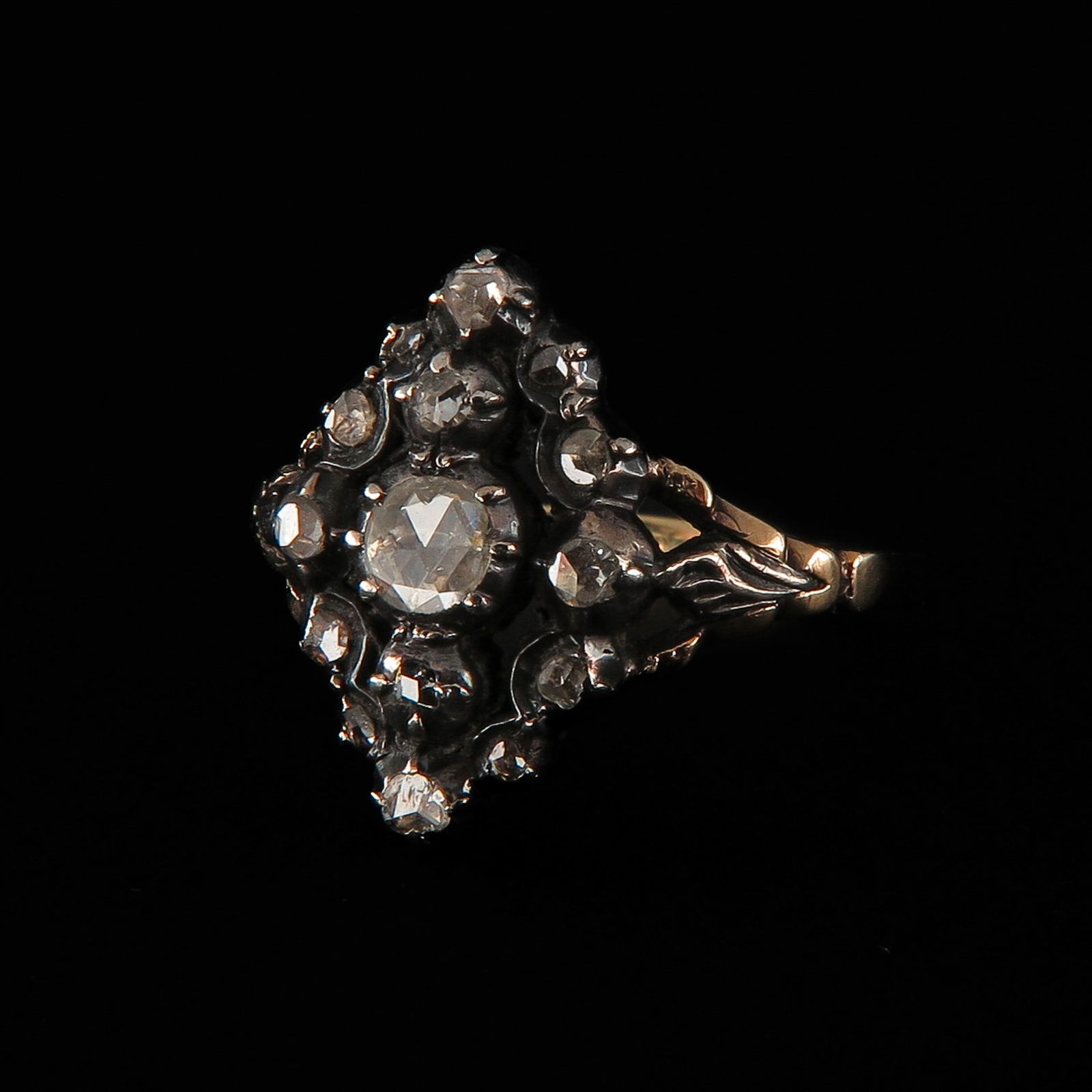 A Ladies Diamond Ring (1 of 4)