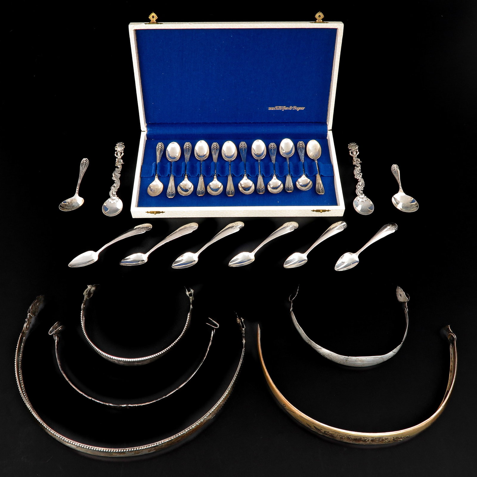 A Collection of 27 Pieces of Silver: Including 12 teaspoons in a cassette