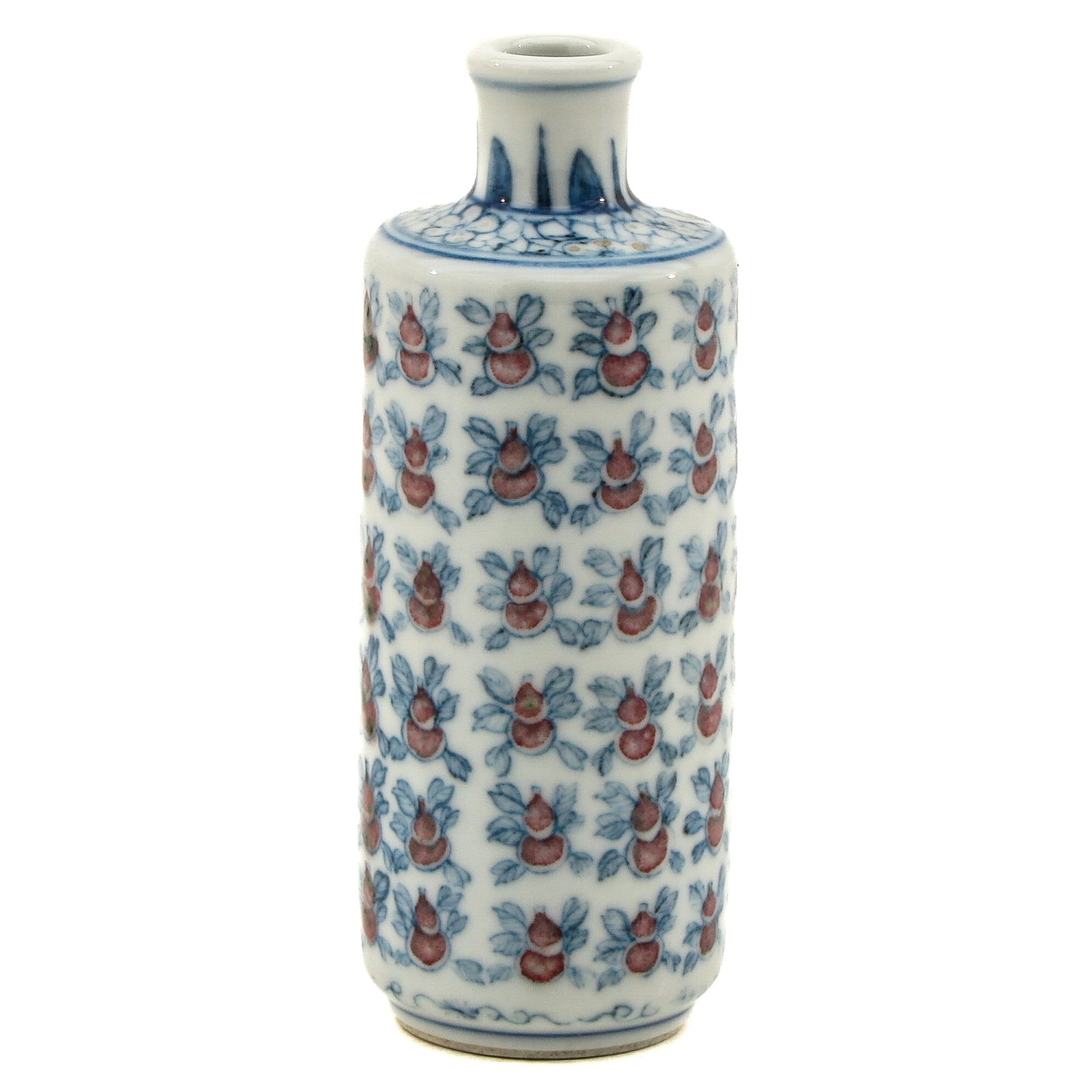 A Polychrome Decor Snuff Bottle: 8 cm. tall.