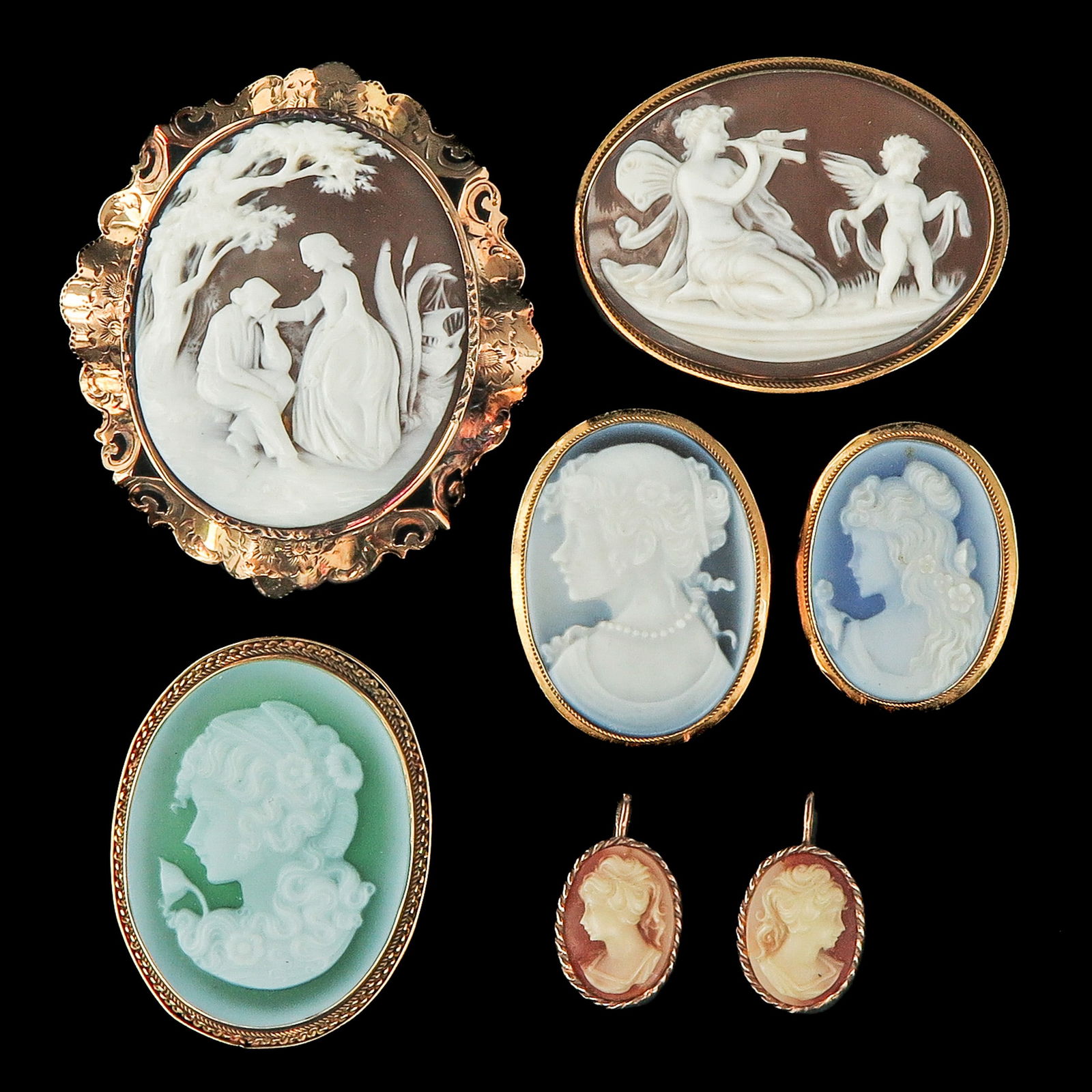 A Collection of Jewelry (1 of 8)