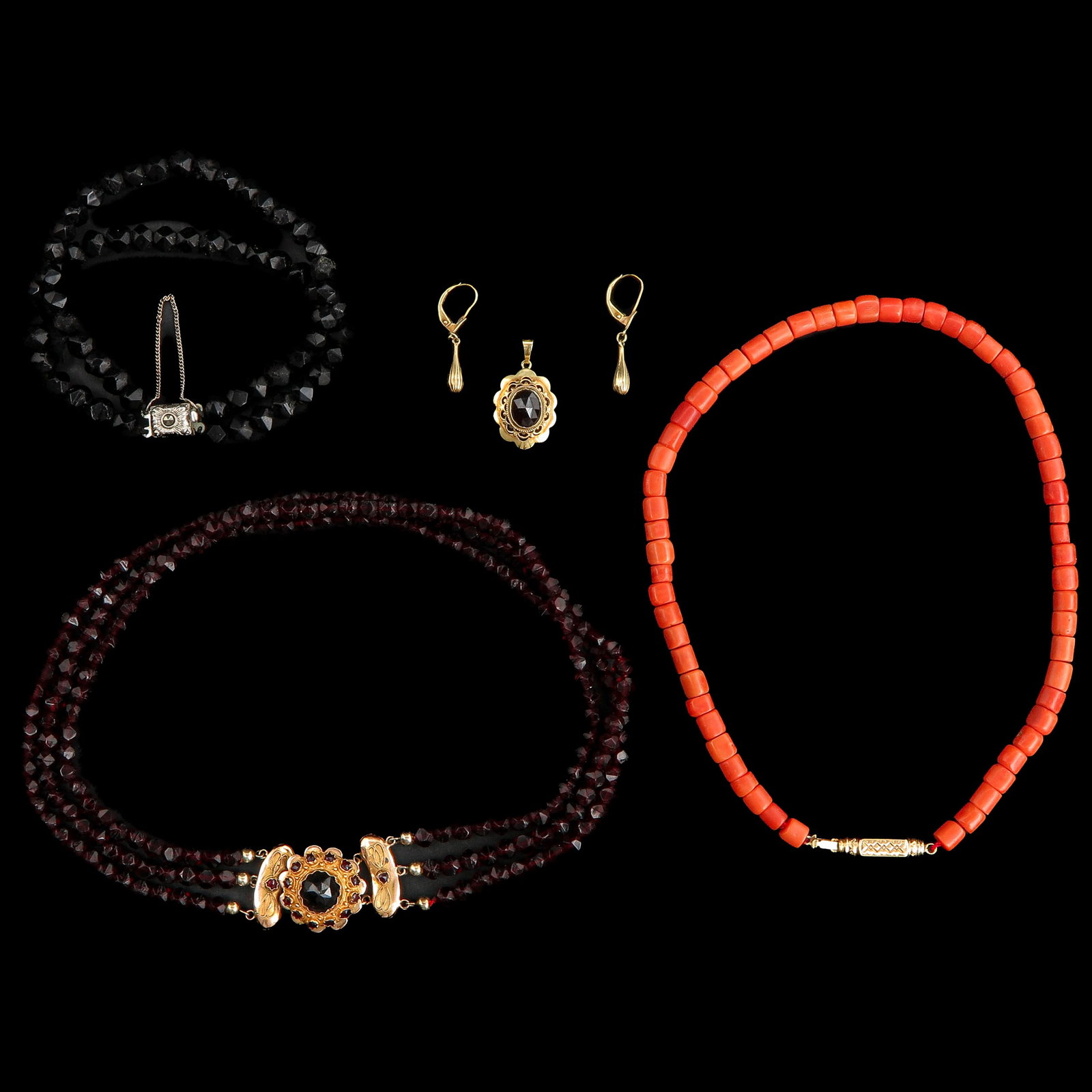 A Diverse Collection of Jewelry: Consisting of earrings, pendant and necklaces, incl. red coral, diameter beads 5 mm.