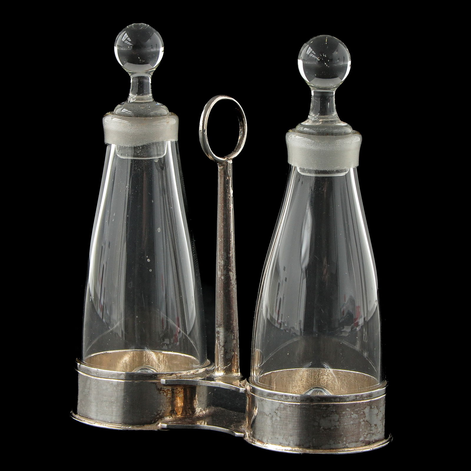 A Miniature Silver Oil and Vinegar Set (1 of 7)
