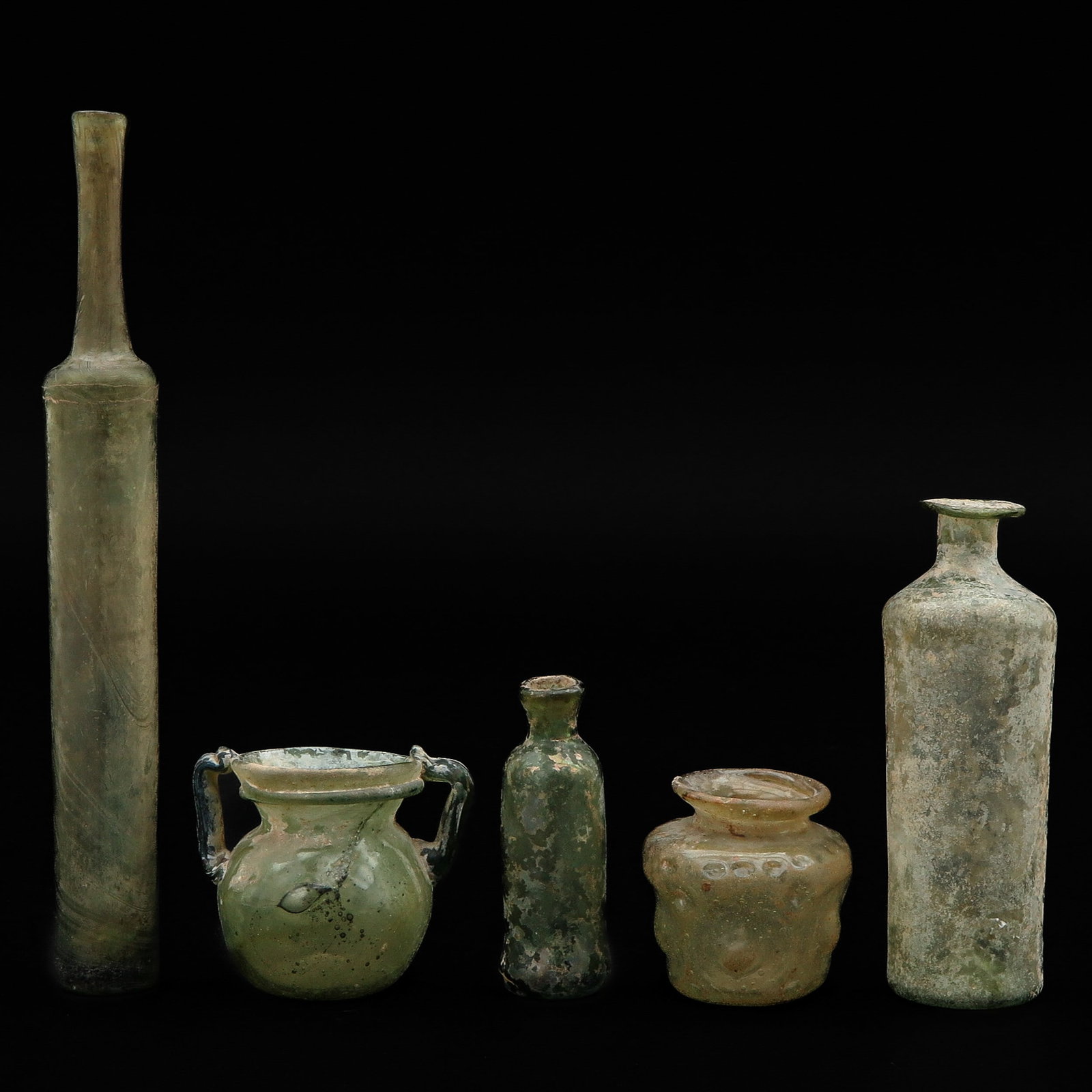 A Collection of Glassware (1 of 9)