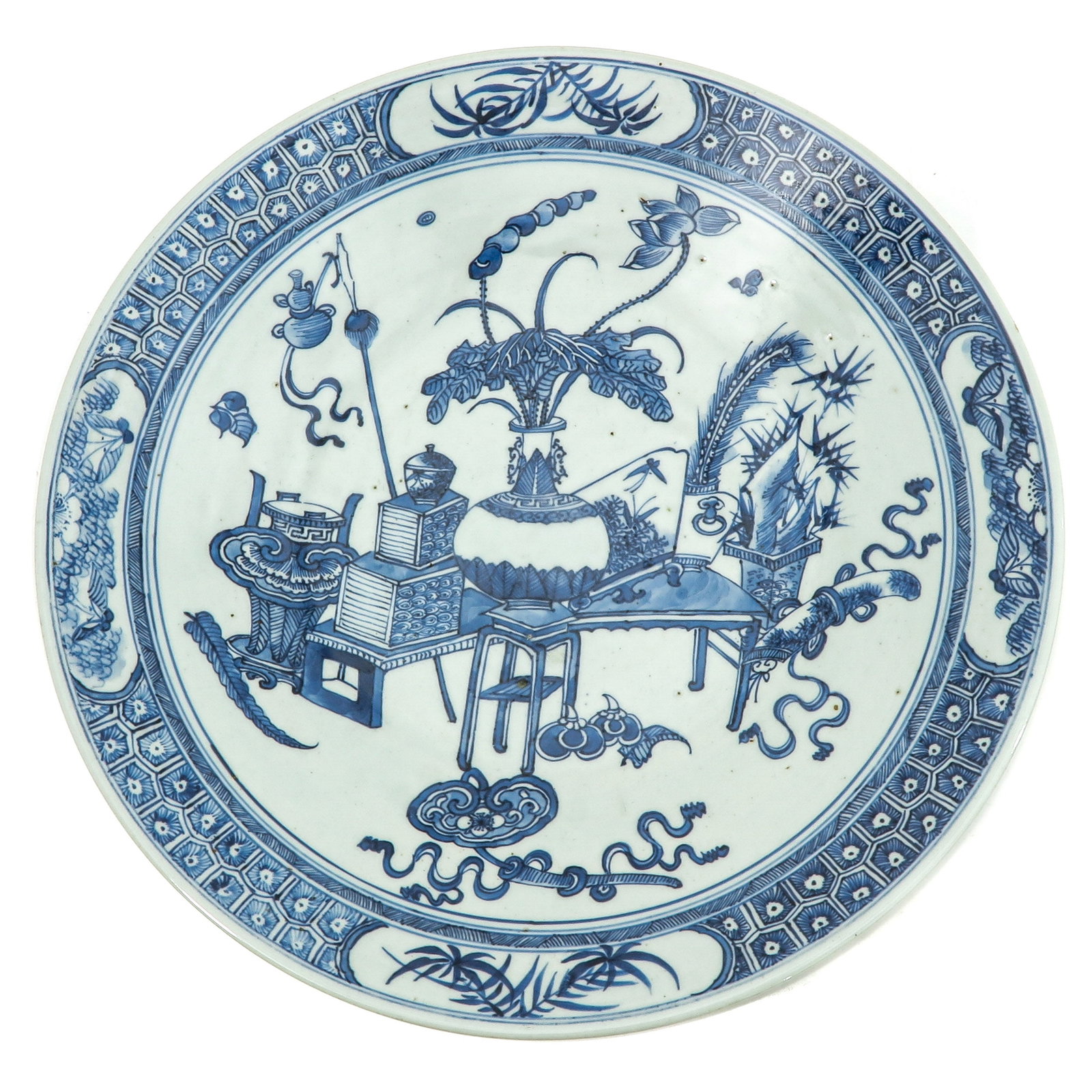 A Blue and White Charger: Decorated with table of anitiquities, 41 cm. in diameter.