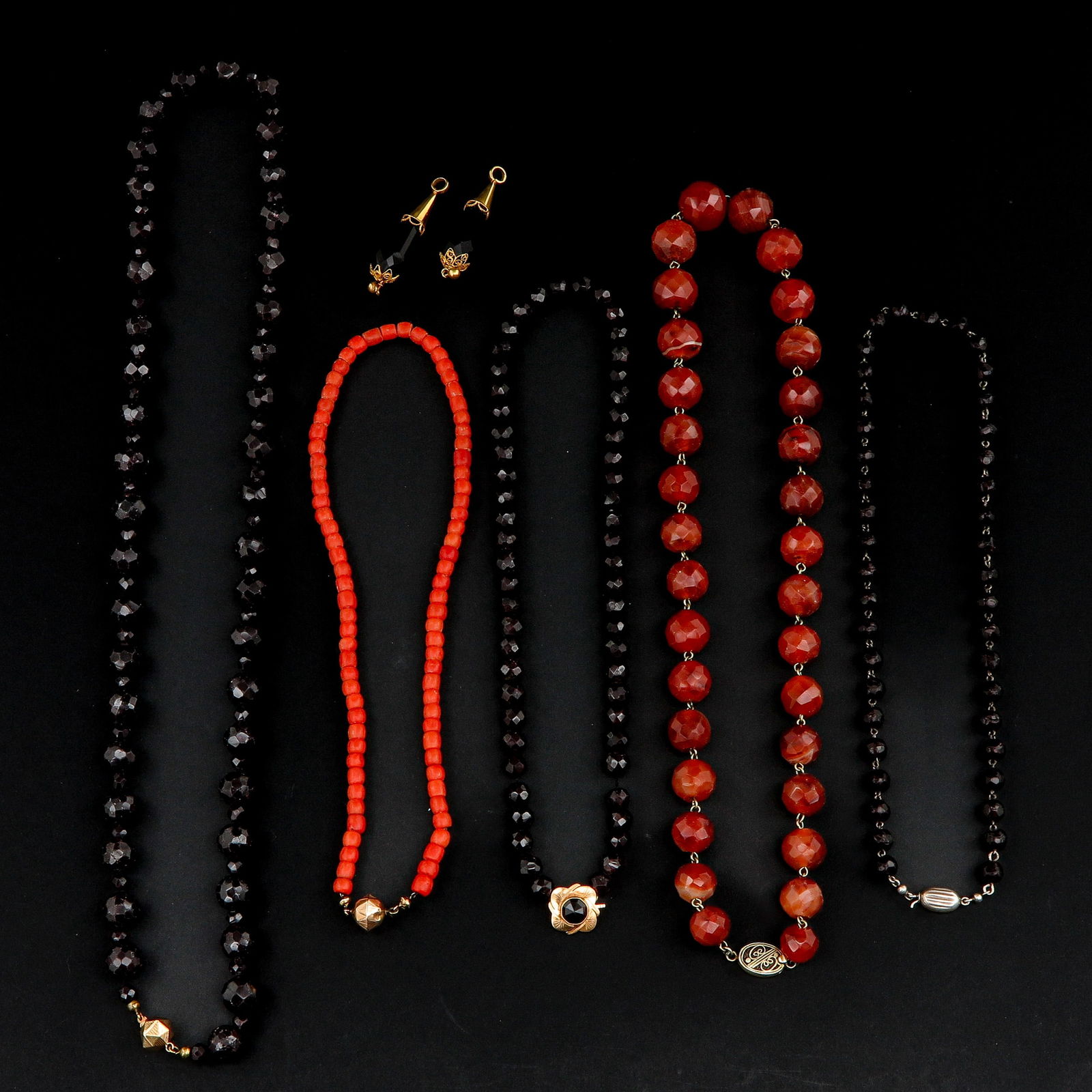 An Assortment of Dutch Jewelry (1 of 8)