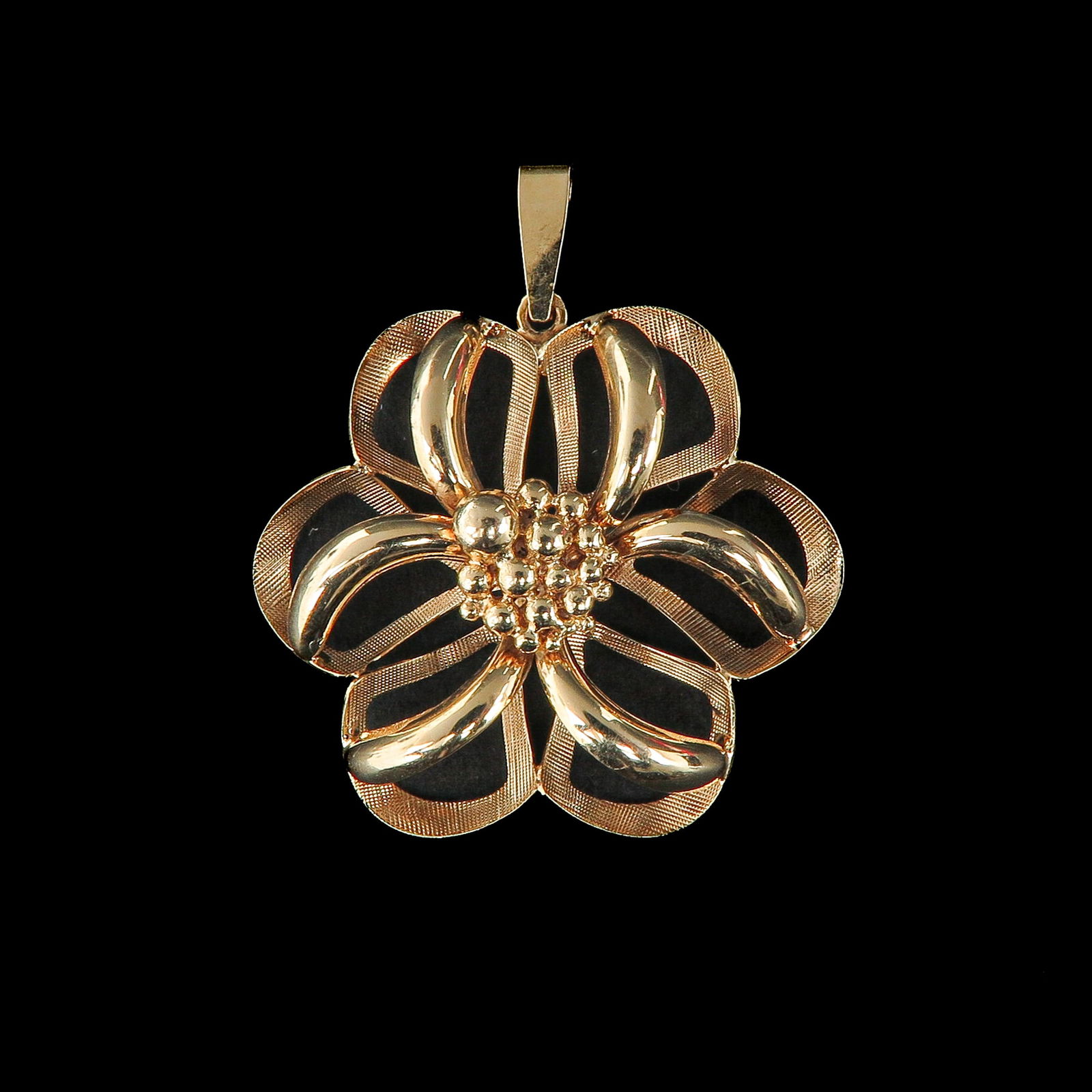 A 14KG Brooch (1 of 4)