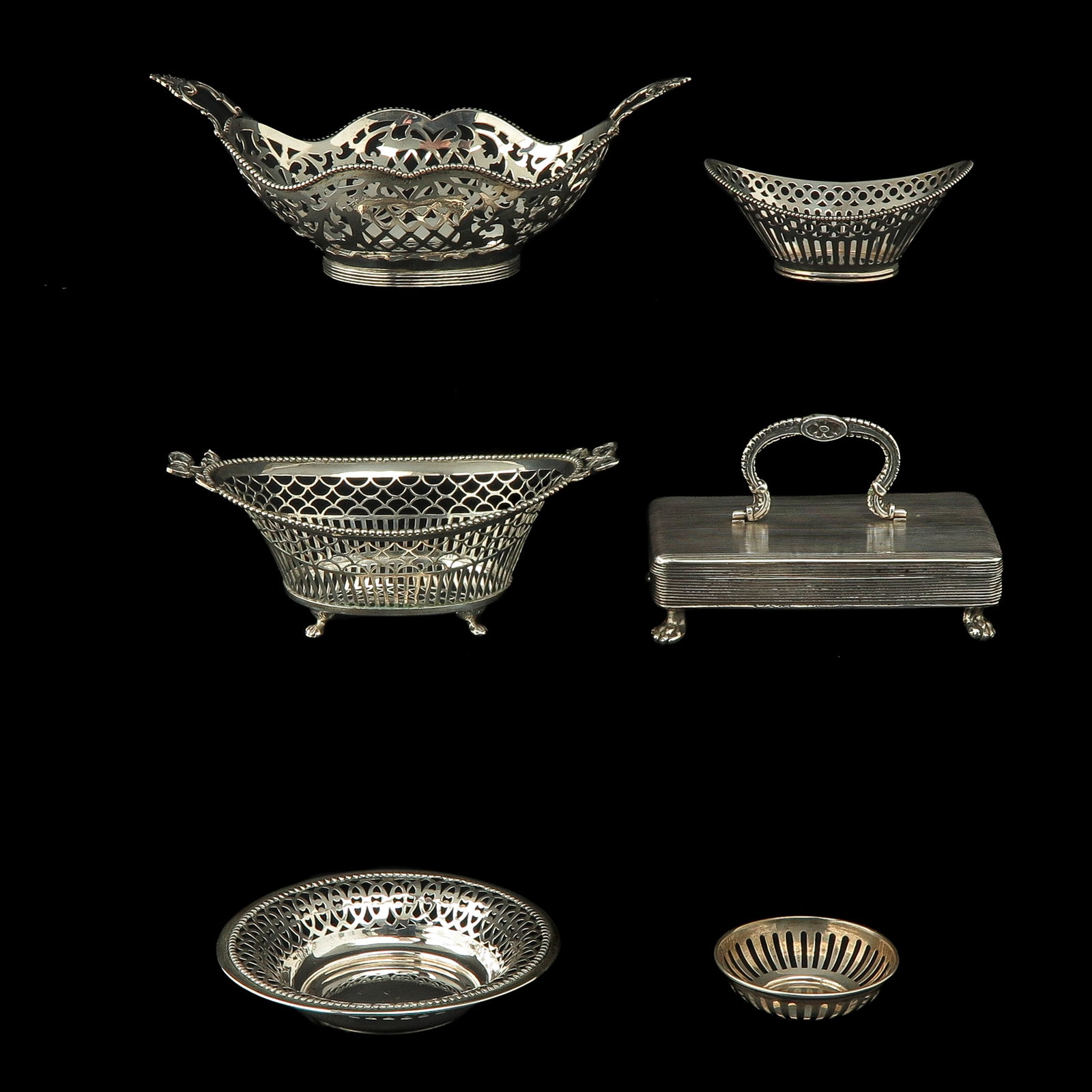 A Collection of Silver: consisting of 6 pieces of silver, incl. silver bonbon baskets, largest 19 cm.