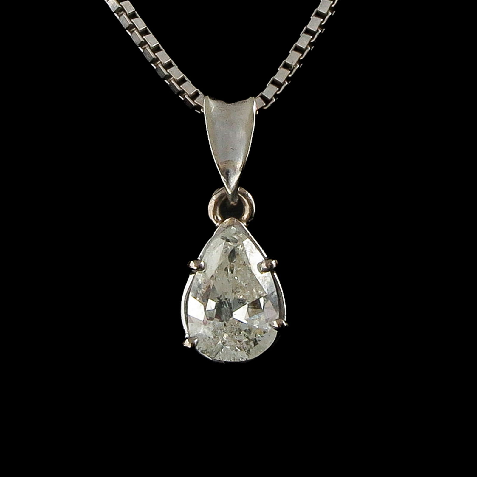 An 18KG Neclace with Solitaire Diamond (1 of 6)