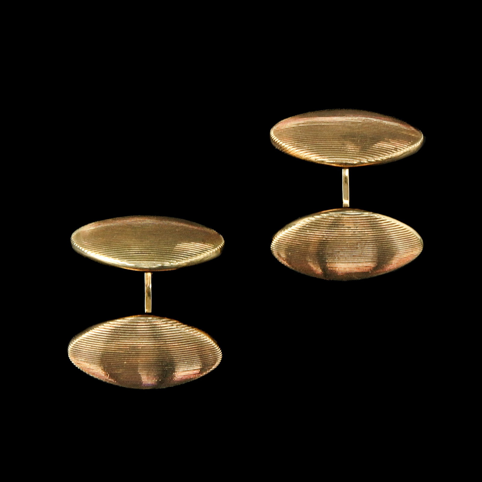 A Pair of 14KG Cufflinks: cufflinks, 14KG