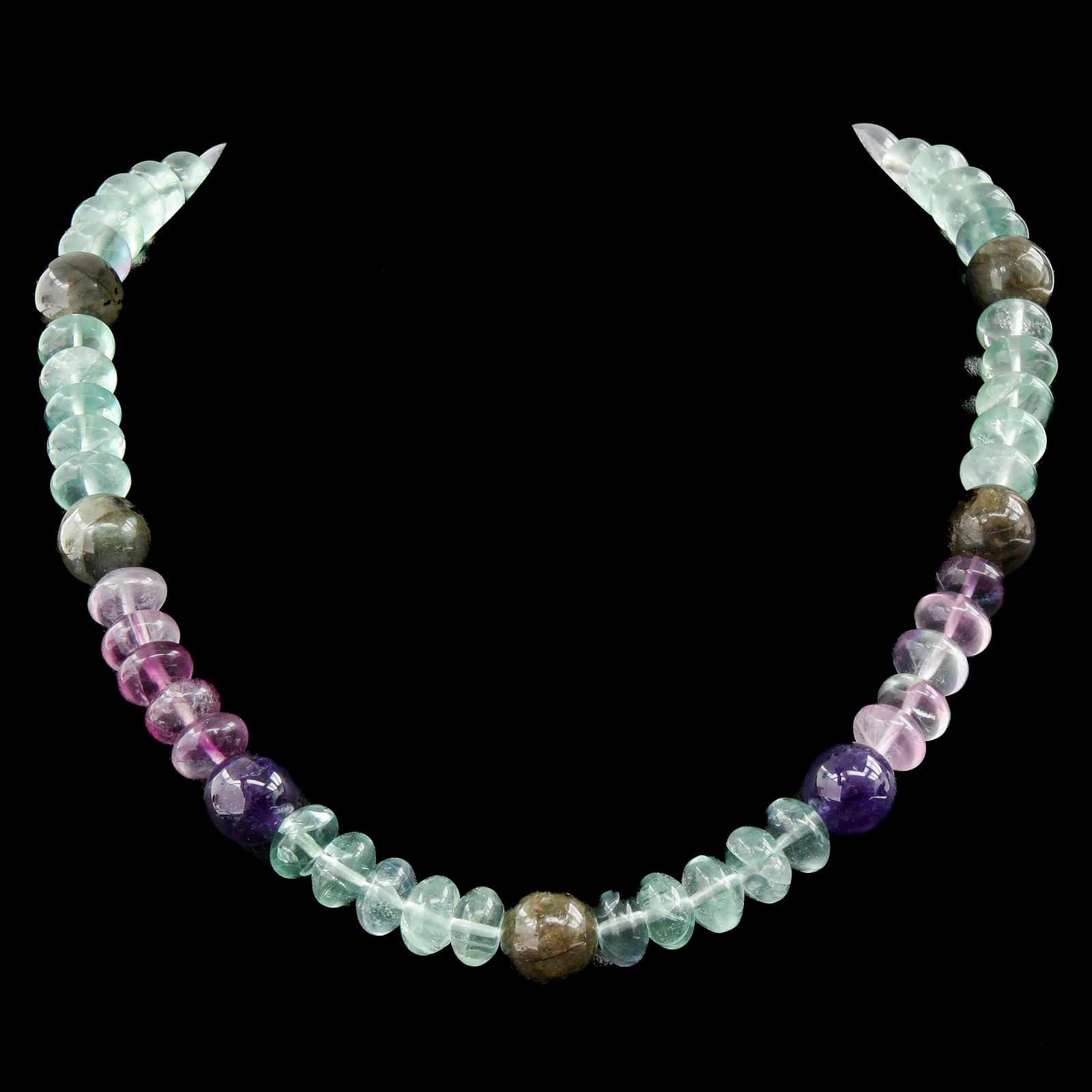 A Gemstone Necklace (1 of 8)