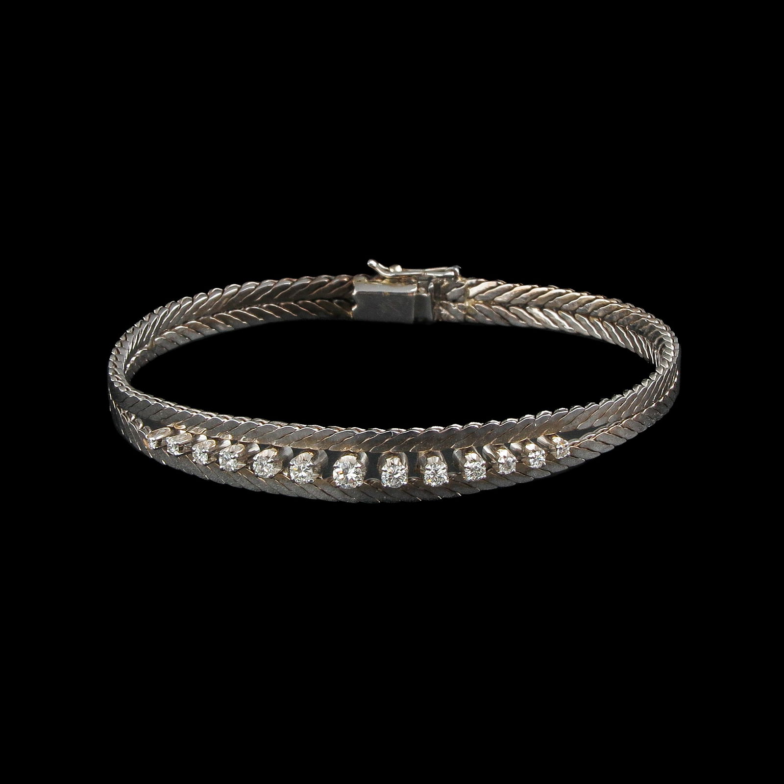 A 14KG Diamond Bracelet (1 of 6)