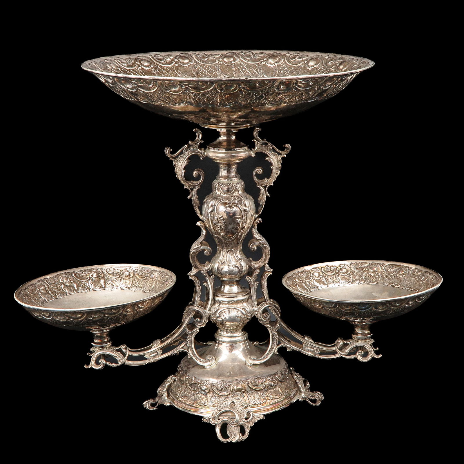 A Silver Table Centerpiece (1 of 10)