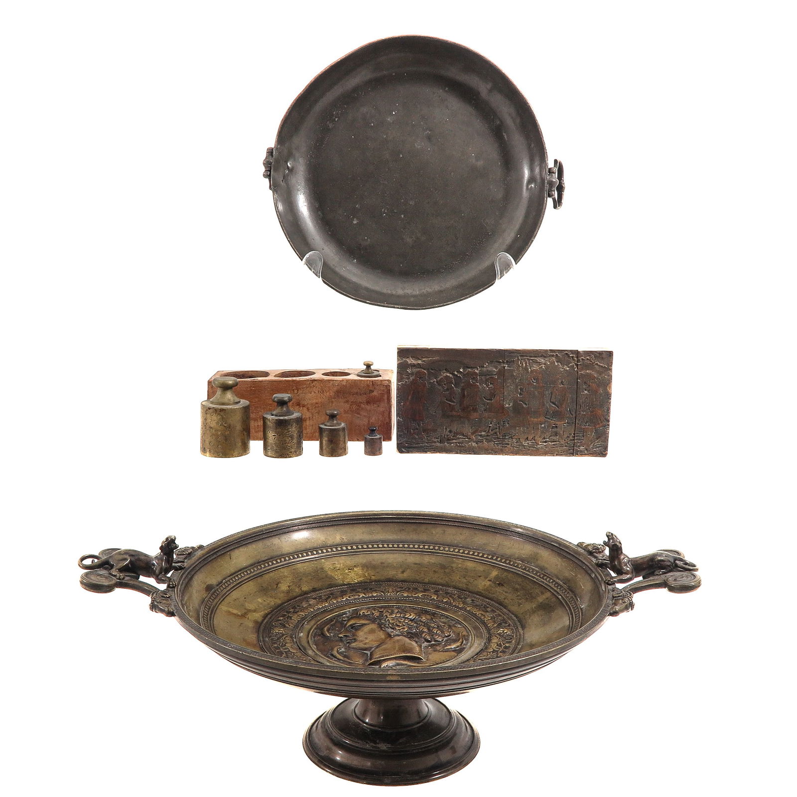 A Diverse Group of Items: Varia, 4 pieces, including a bronze tazza depicting Greek mythology, Ferdinand Levillain, diameter 38 cm.