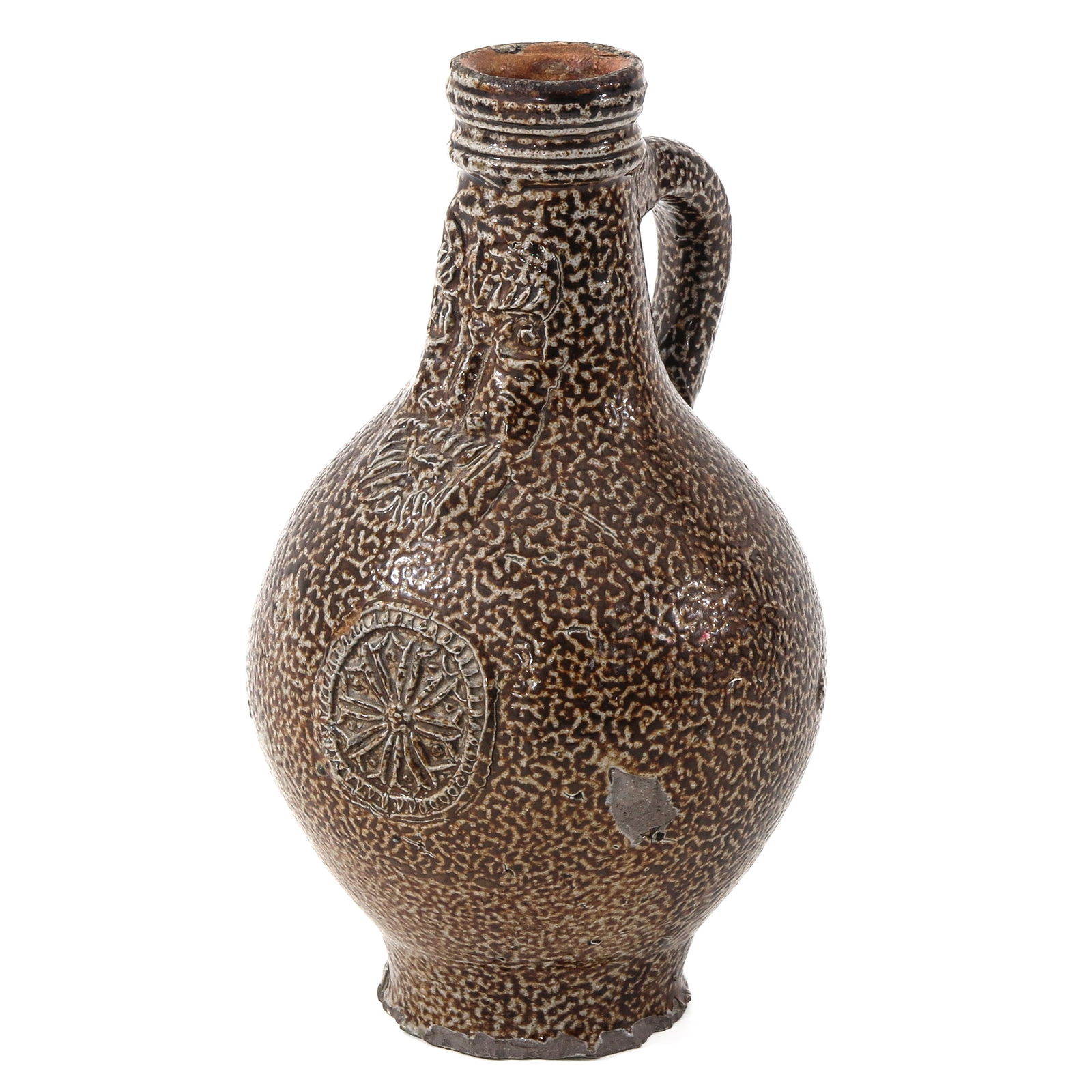 A Baardmankruik: Pear-shaped model, medallion on belly, ca. 1700, height 23 cm.