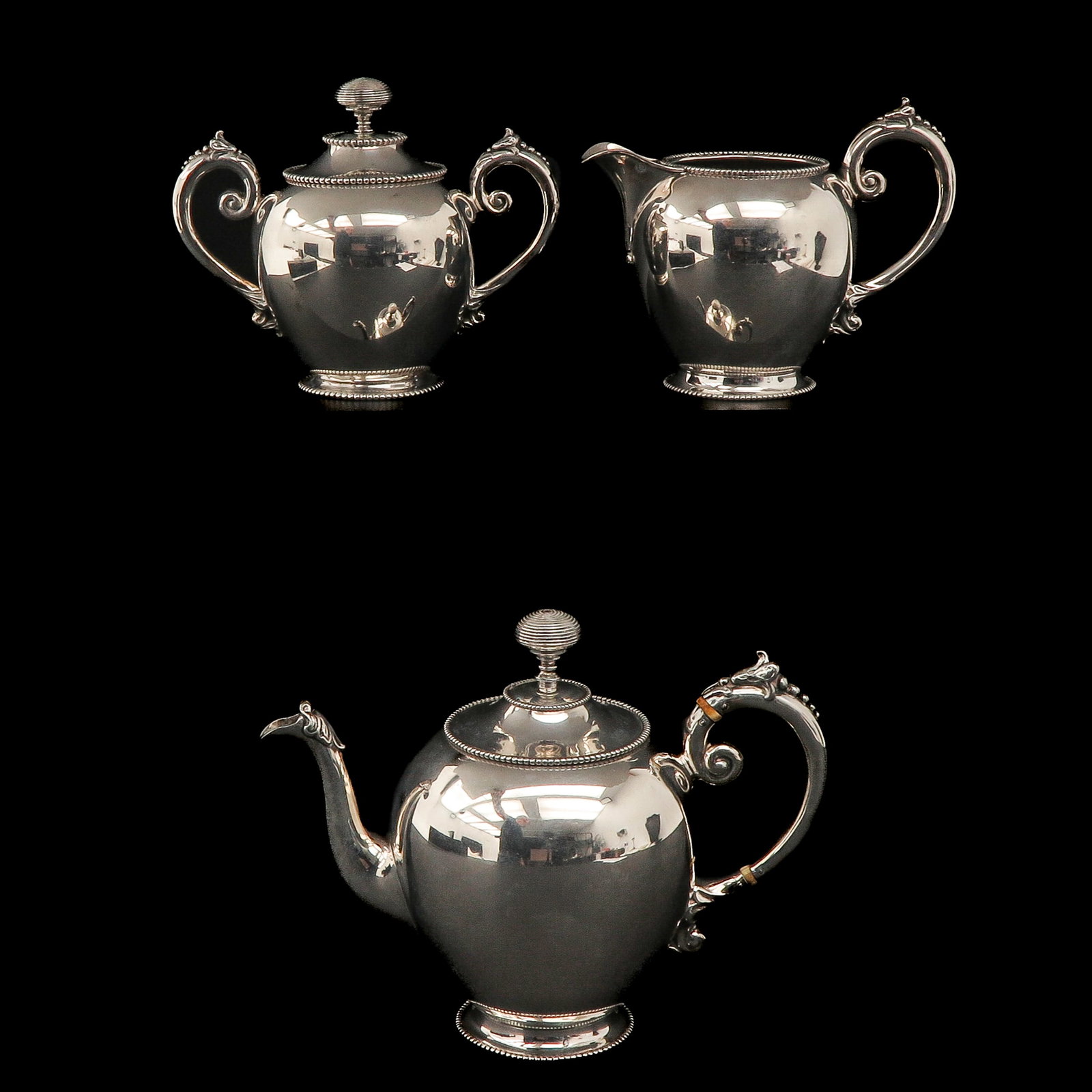 A Silver Coffee Set: Second-grade silver, from Kempen & Zoon, height 15 cm.