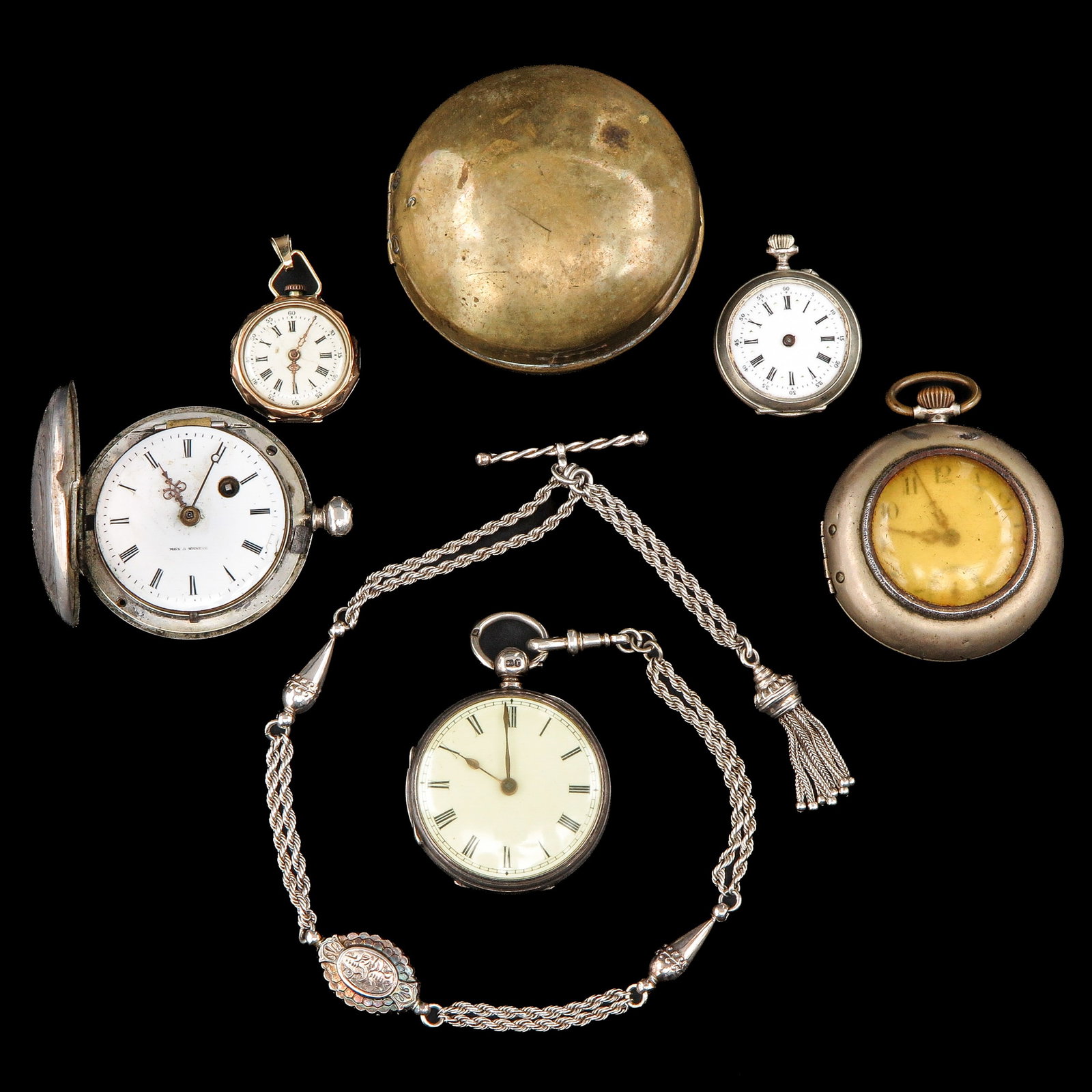 A Group of 5 Pocket Watches: Consisting of 5 pocket watches and a watch chain.
