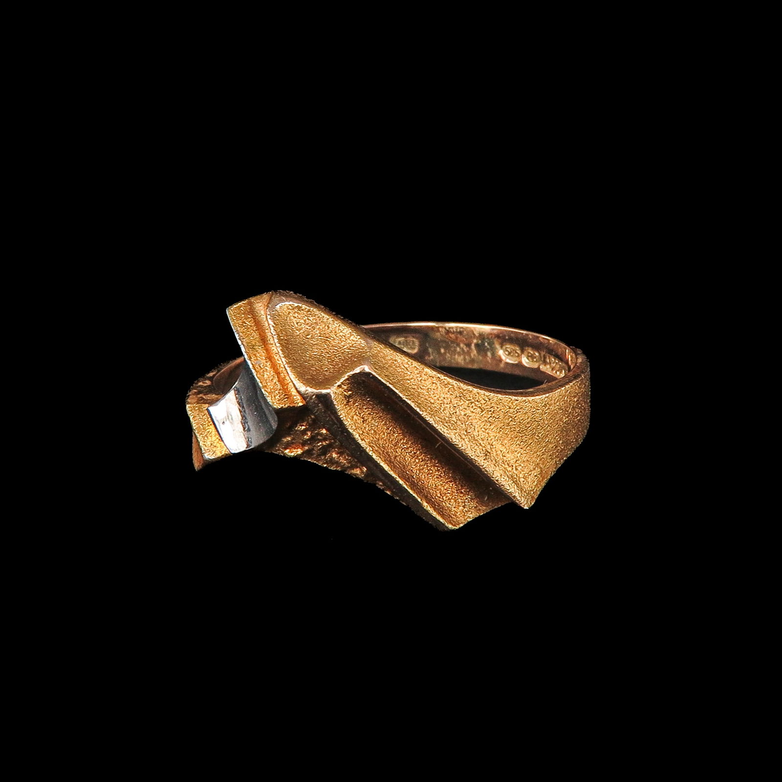 A Platinum and Gold Lapponia Ring (1 of 4)
