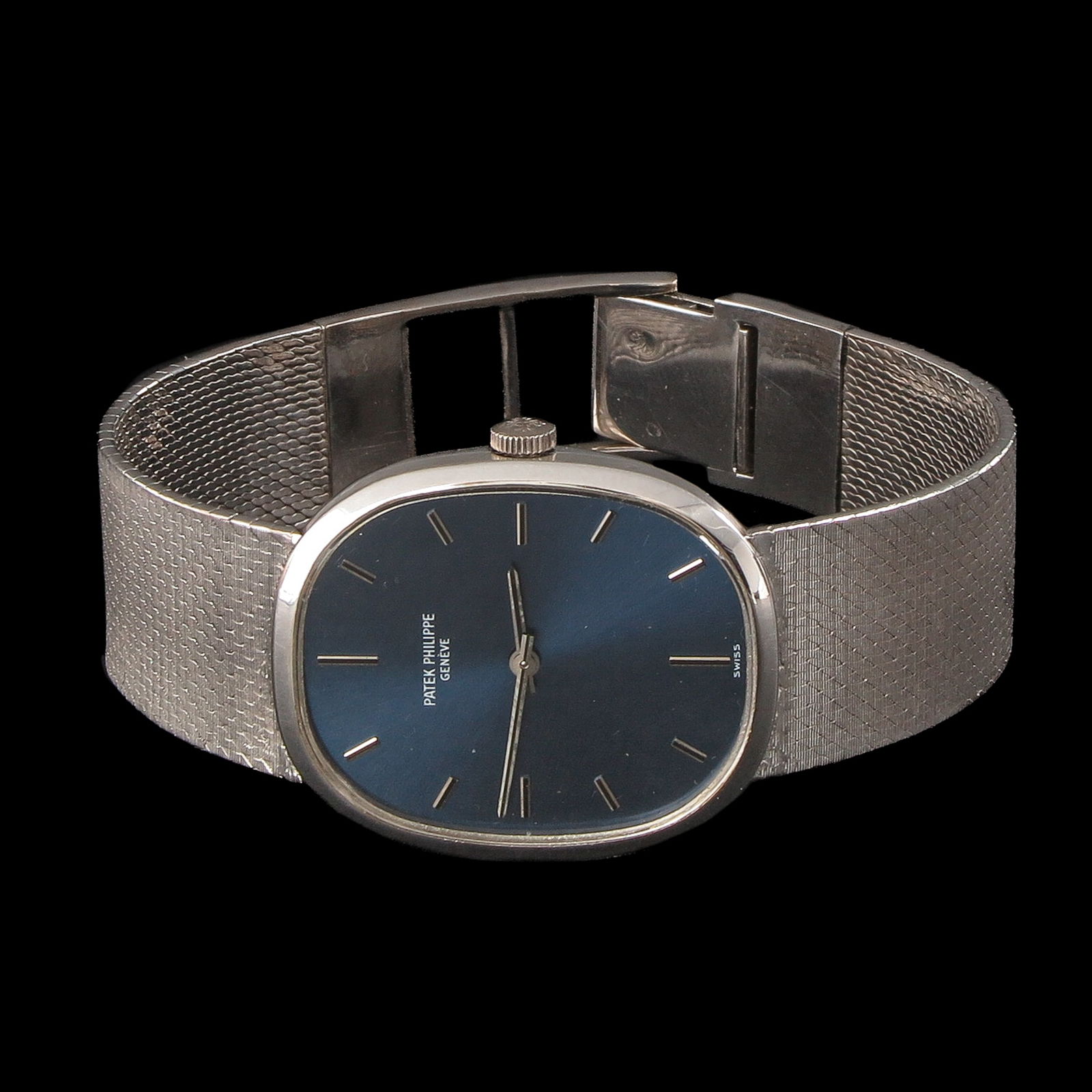 A Mens Patek Philippe Watch: Patek Philippe, model Ellipse, 18-karat gold, ref. 3548, circa 1968, case dimensions 27 x 32 mm.