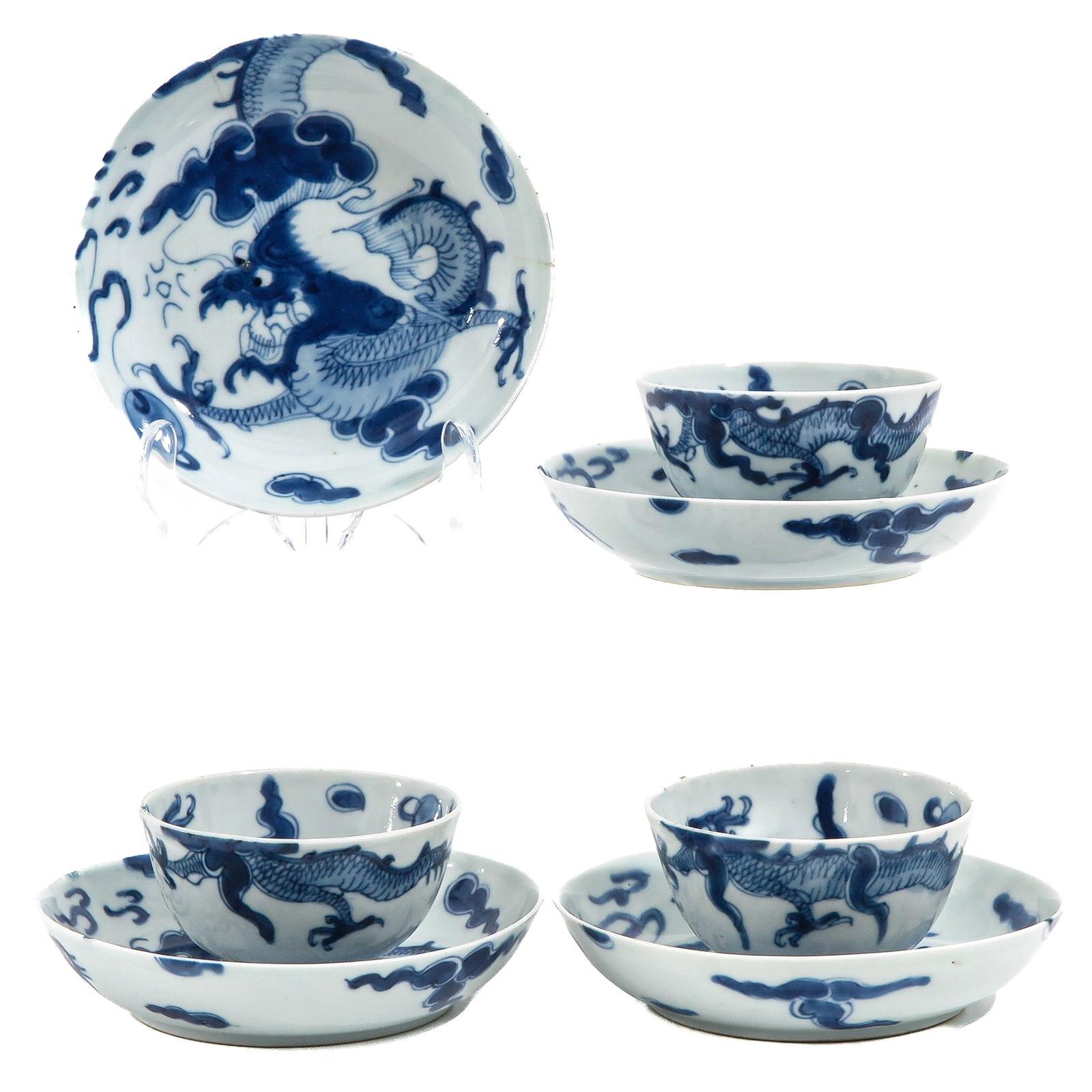 A Group of Blue and White Cups and Saucers (1 of 8)