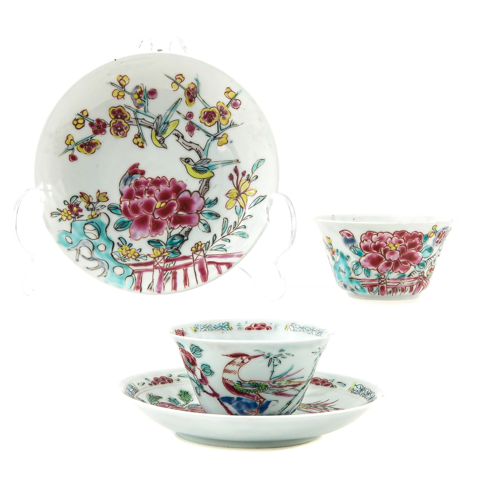 A Lot of 2 Famille Rose Cups and Saucers (1 of 8)