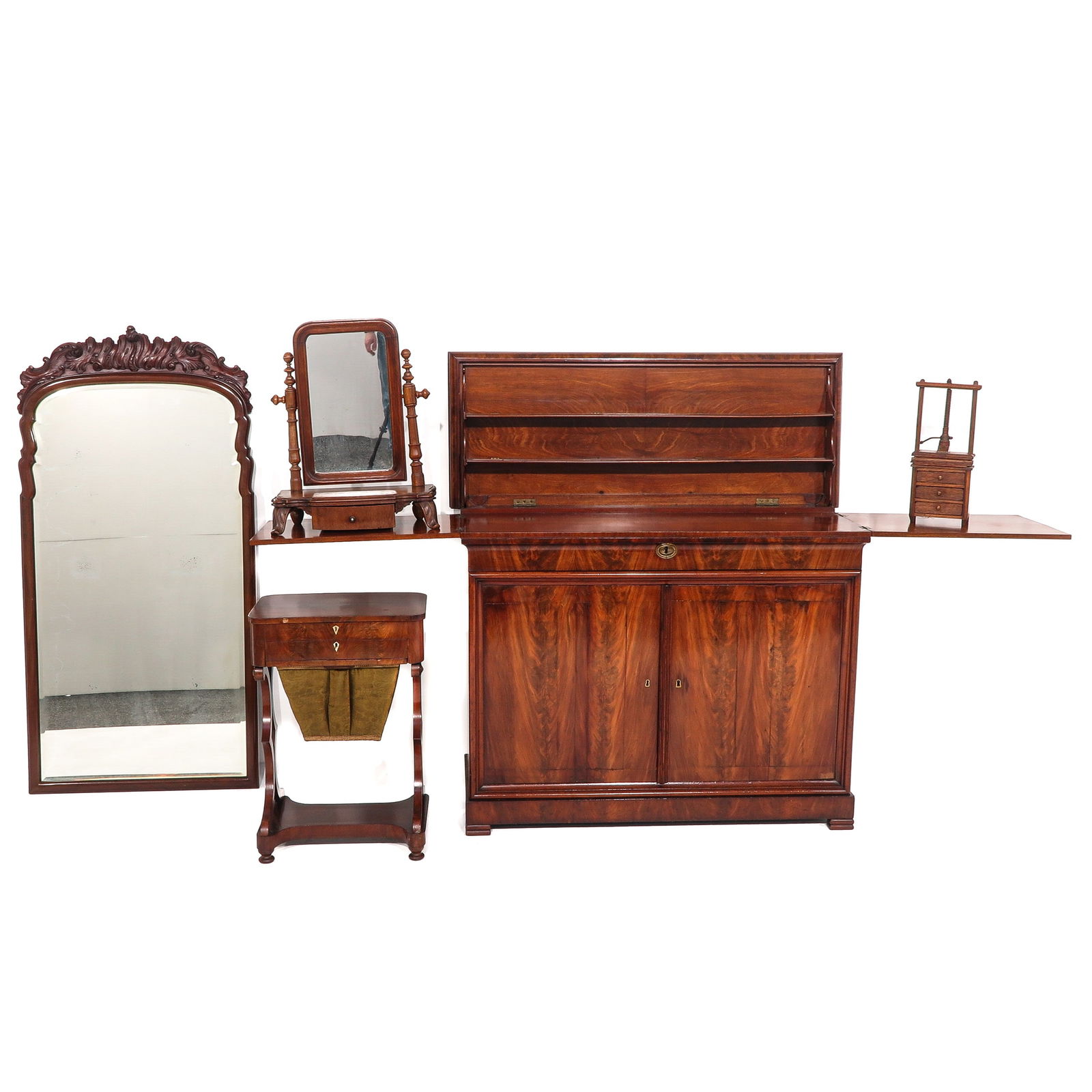 A Group of Furniture: Consisting of 5 small pieces of furniture, including a mahogany-veneered sideboard, 128 x 98 x 50 cm. From the Multatuli estate.
