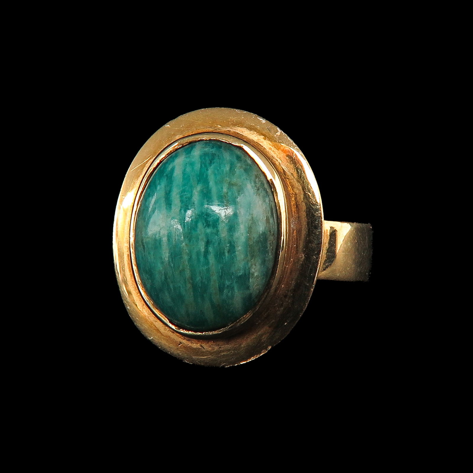 A Ladies 14KG Ring (1 of 4)