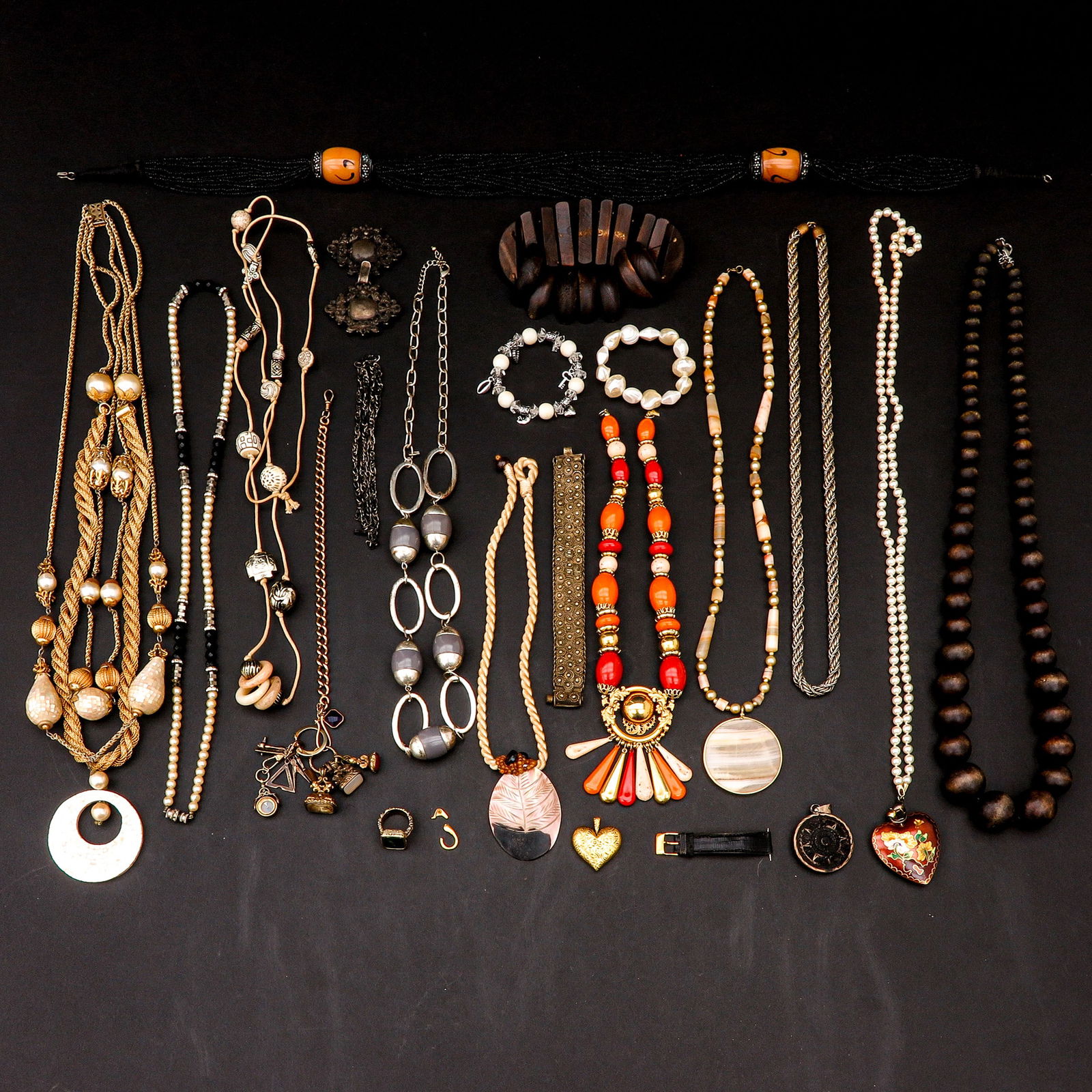 A Diverse Collection of Jewelry: Consisting of various jewelry, including 14-carat gold.