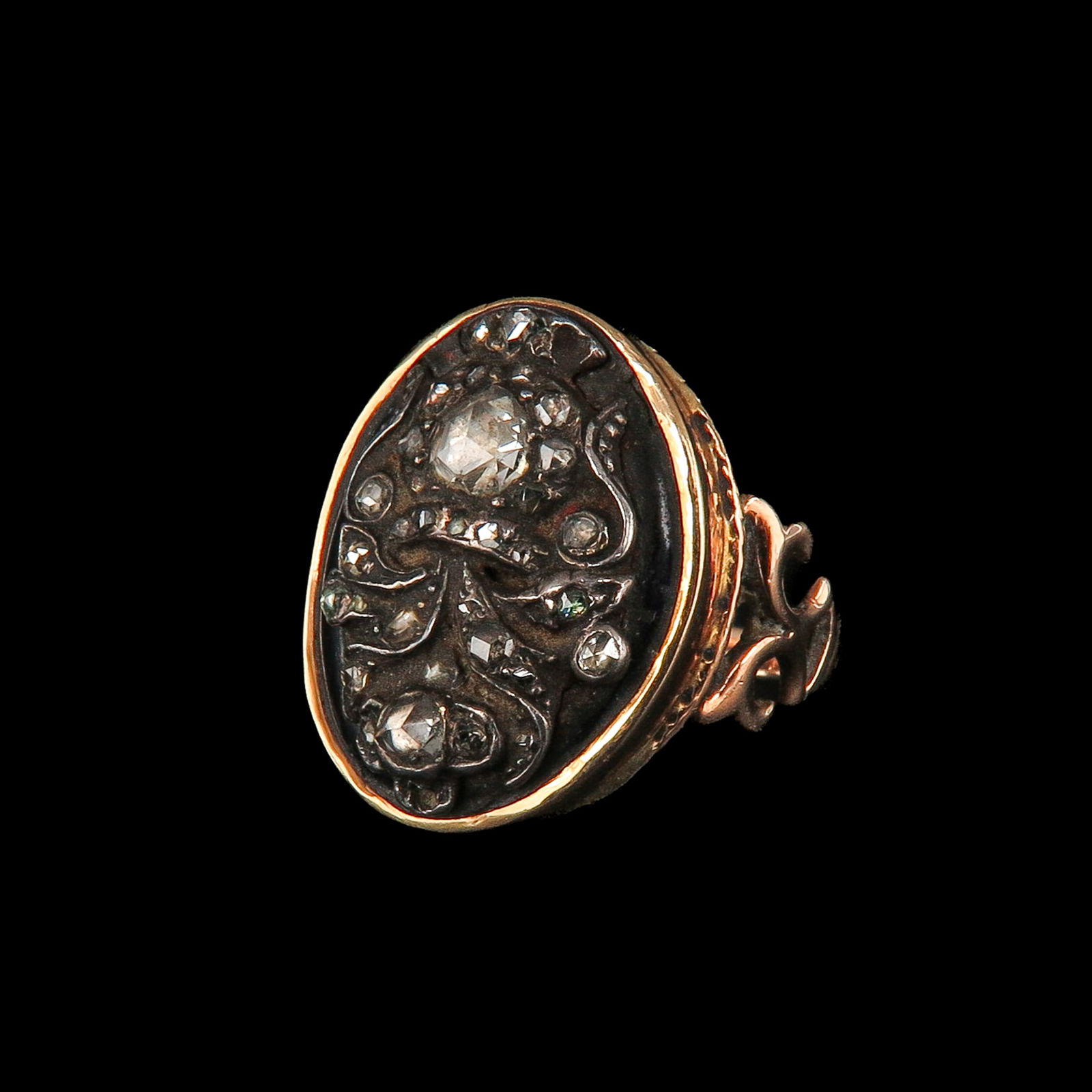 A Ladies 14KG Diamond Ring (1 of 3)