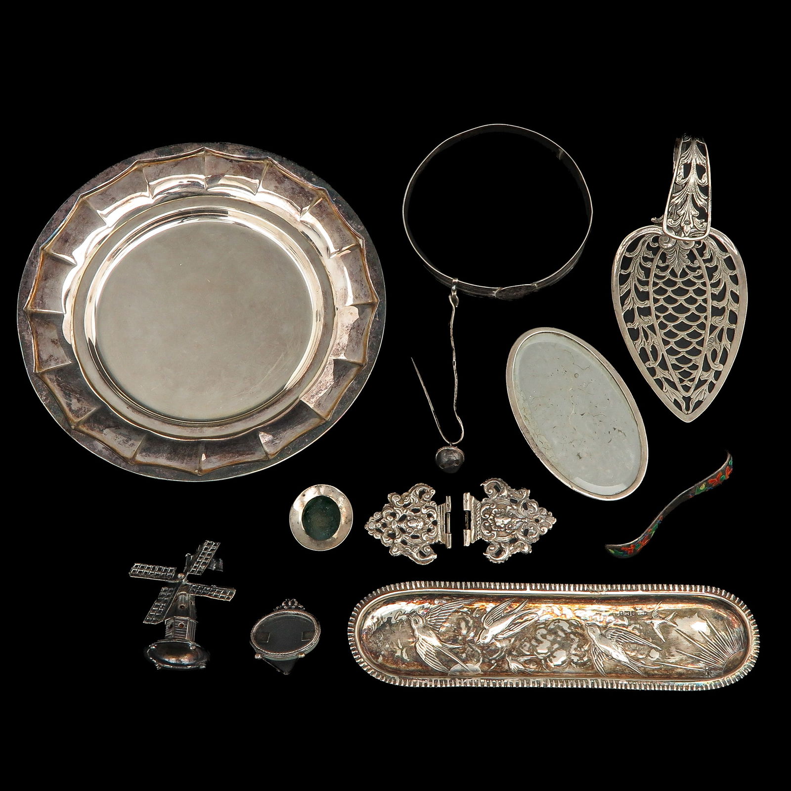 A Diverse Group of Items: Including a small bowl on legs, Sheffield, 1st grade, maker's mark J.D. & S., date letter K = 1902, length 171 mm