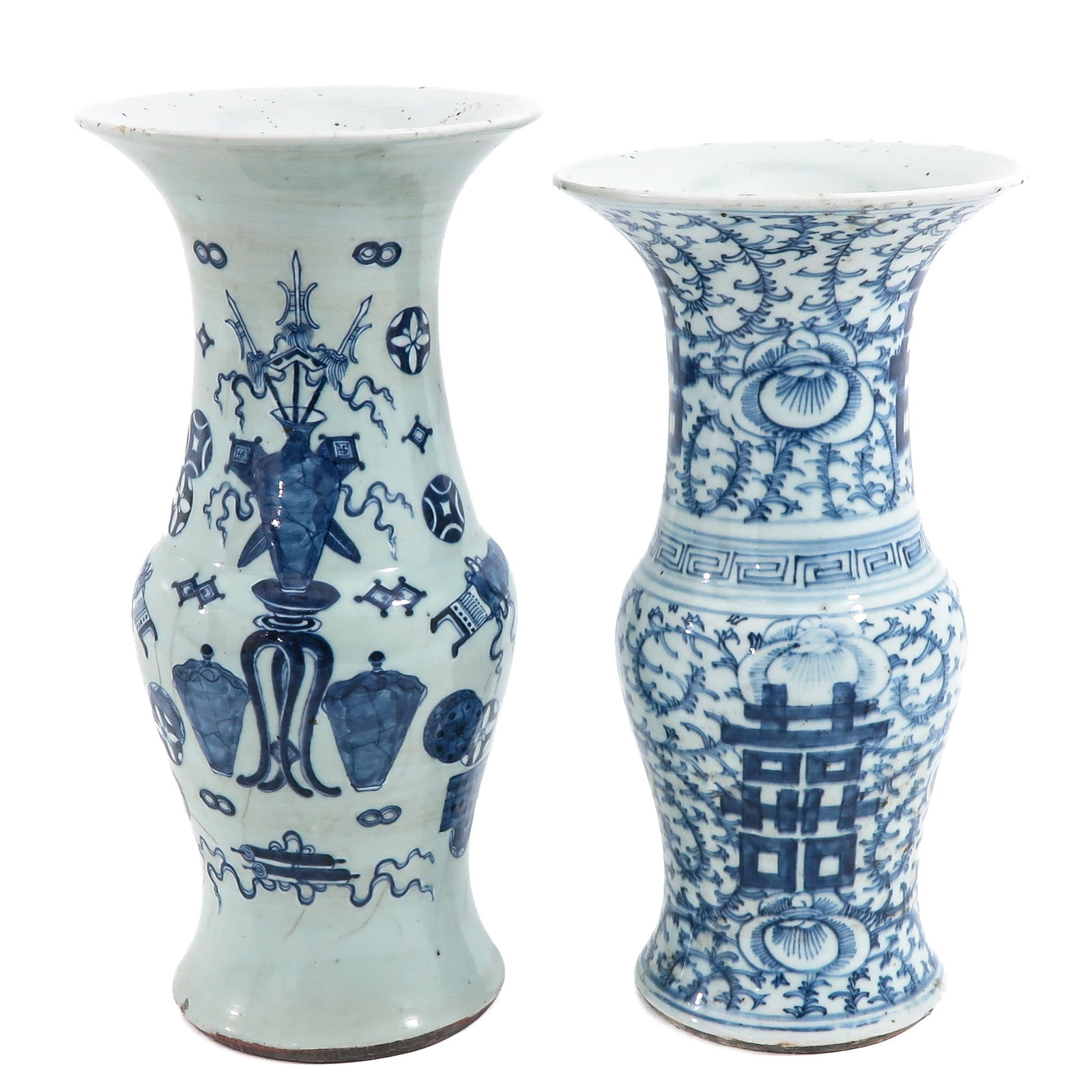 A Lot of 2 Blue and White Vases (1 of 6)