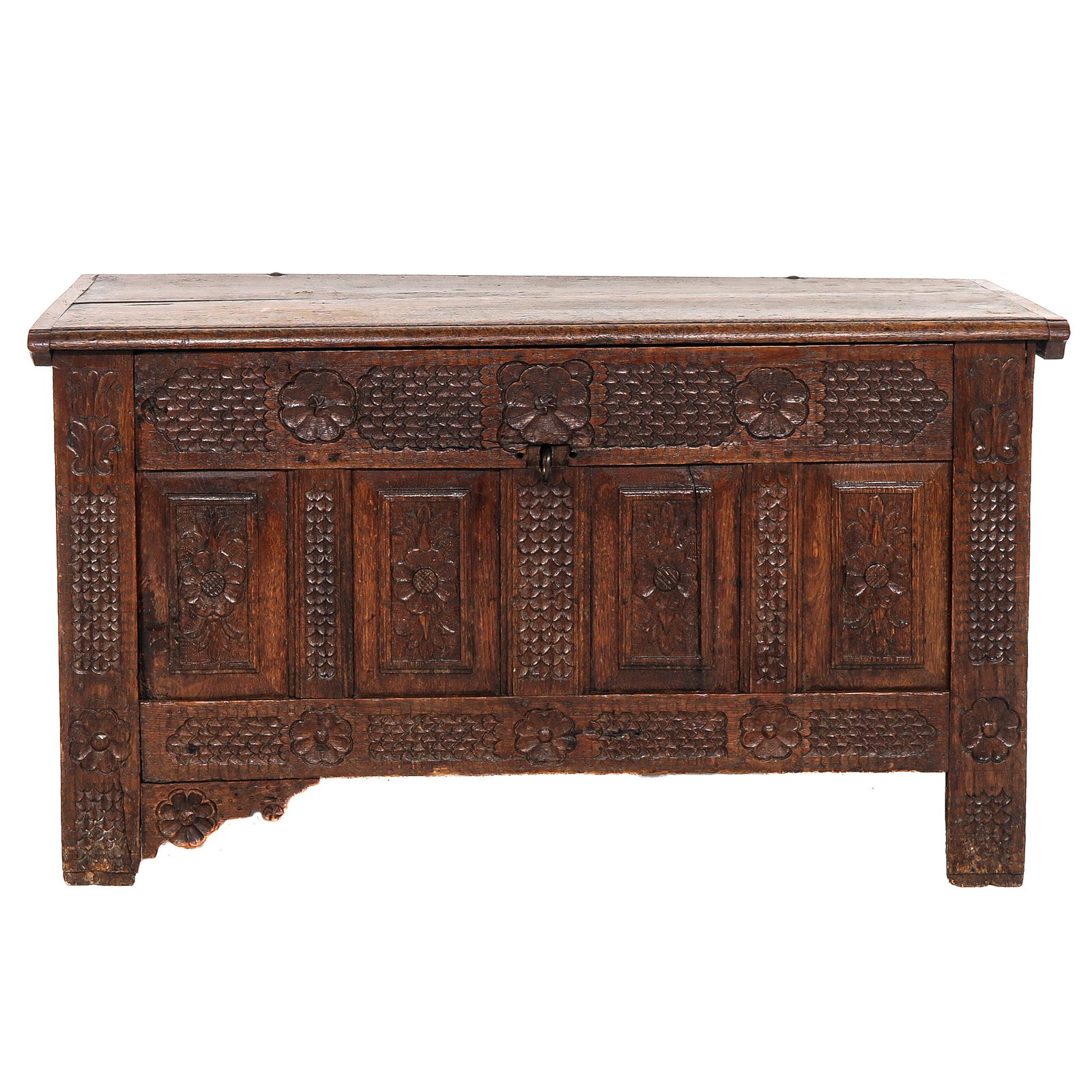 An 18th Century Blanket Trunk (1 of 9)