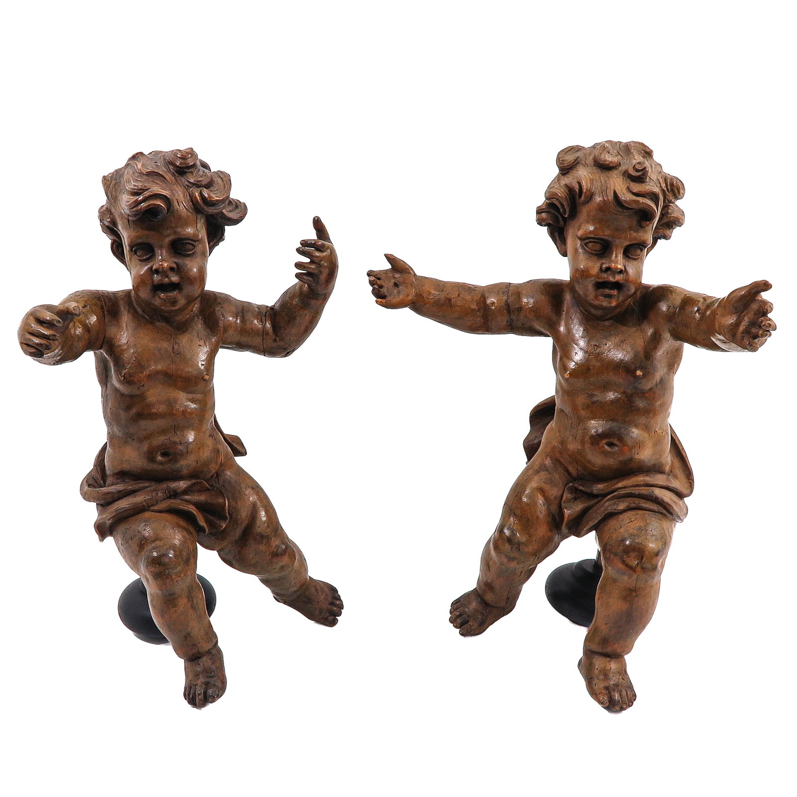 A Pair of Antique Carved Wood Angels: carved wooden angels, Flanders, ca. 1700, height 70 cm