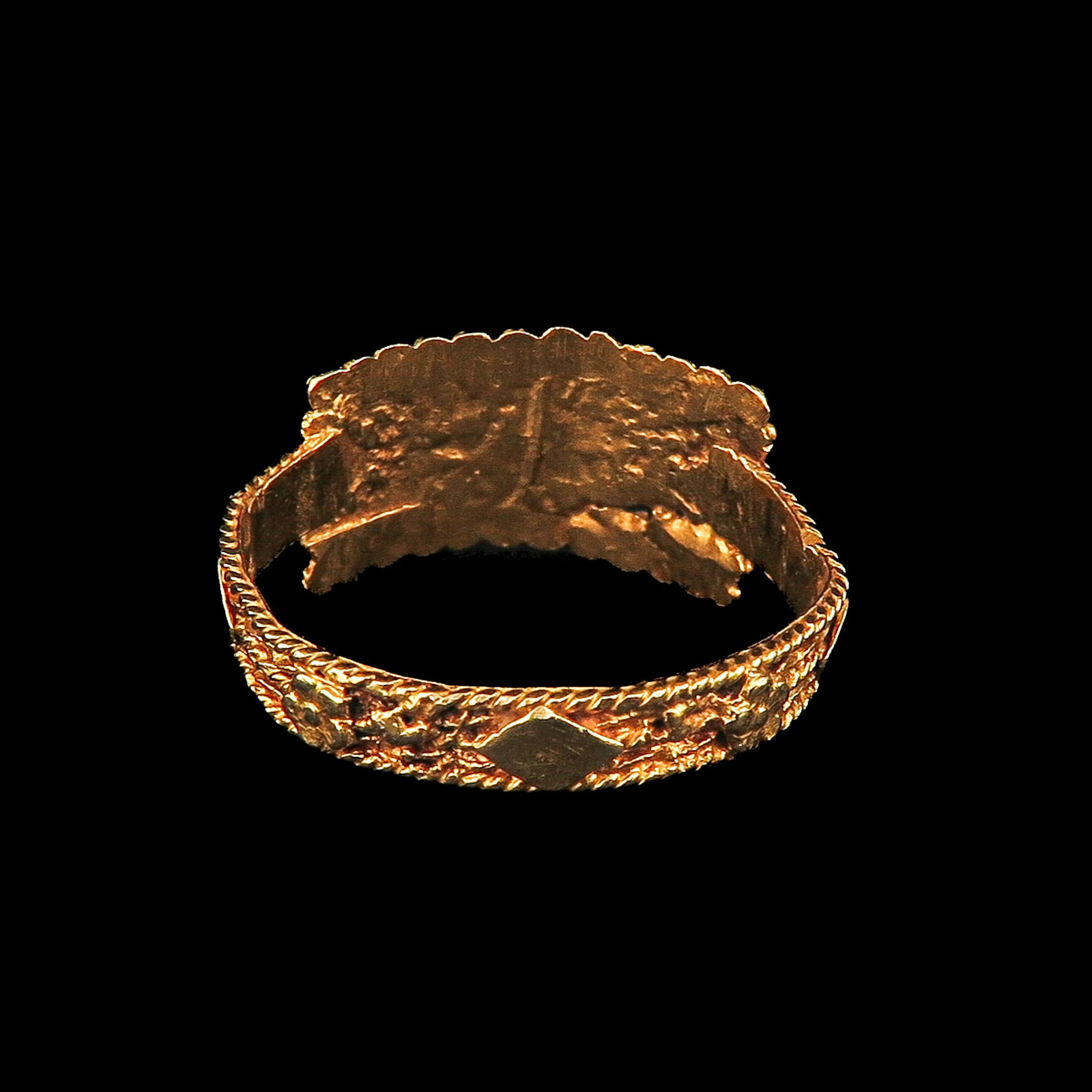 An 18KG Ring - 3