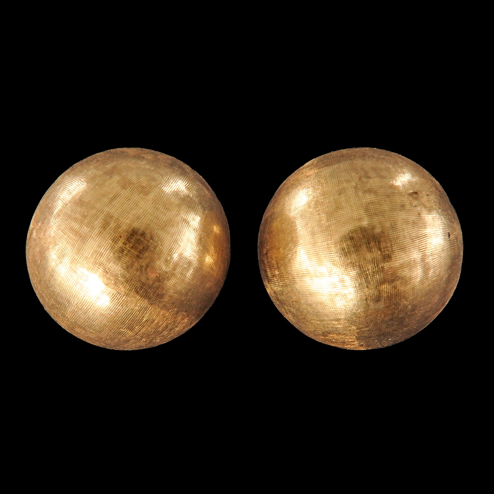 A Pair of 14KG Earrings (1 of 4)