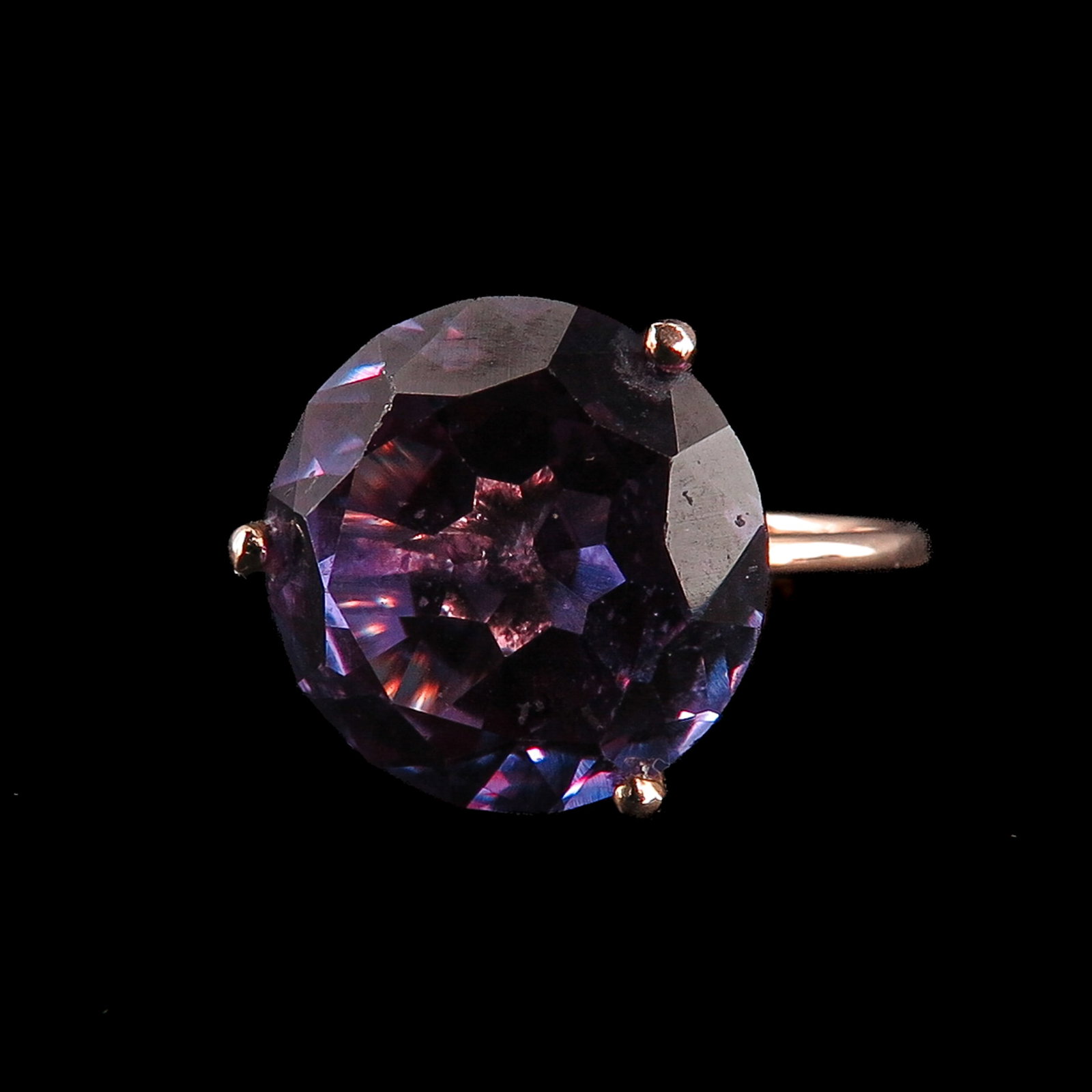 A Ladies 14KG Ring (1 of 3)