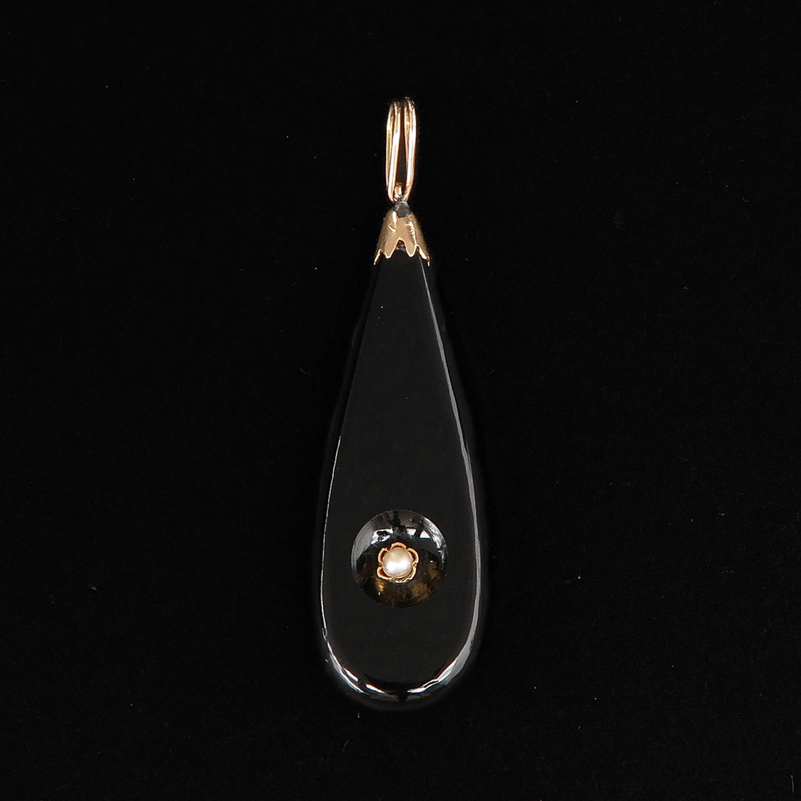 A Onyx and Pearl Pendant (1 of 3)