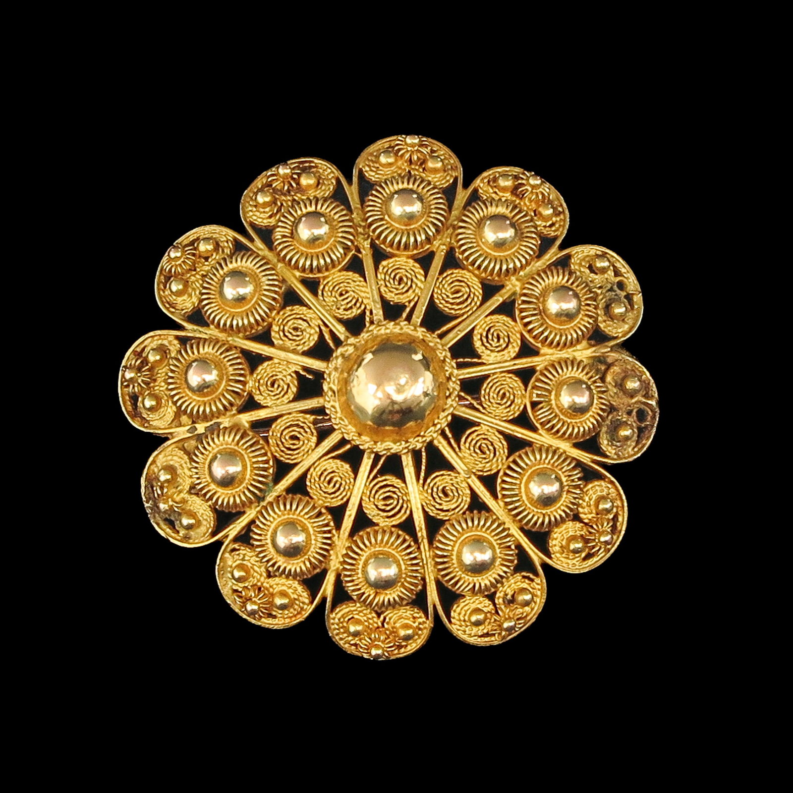 A 14KG Brooch (1 of 3)