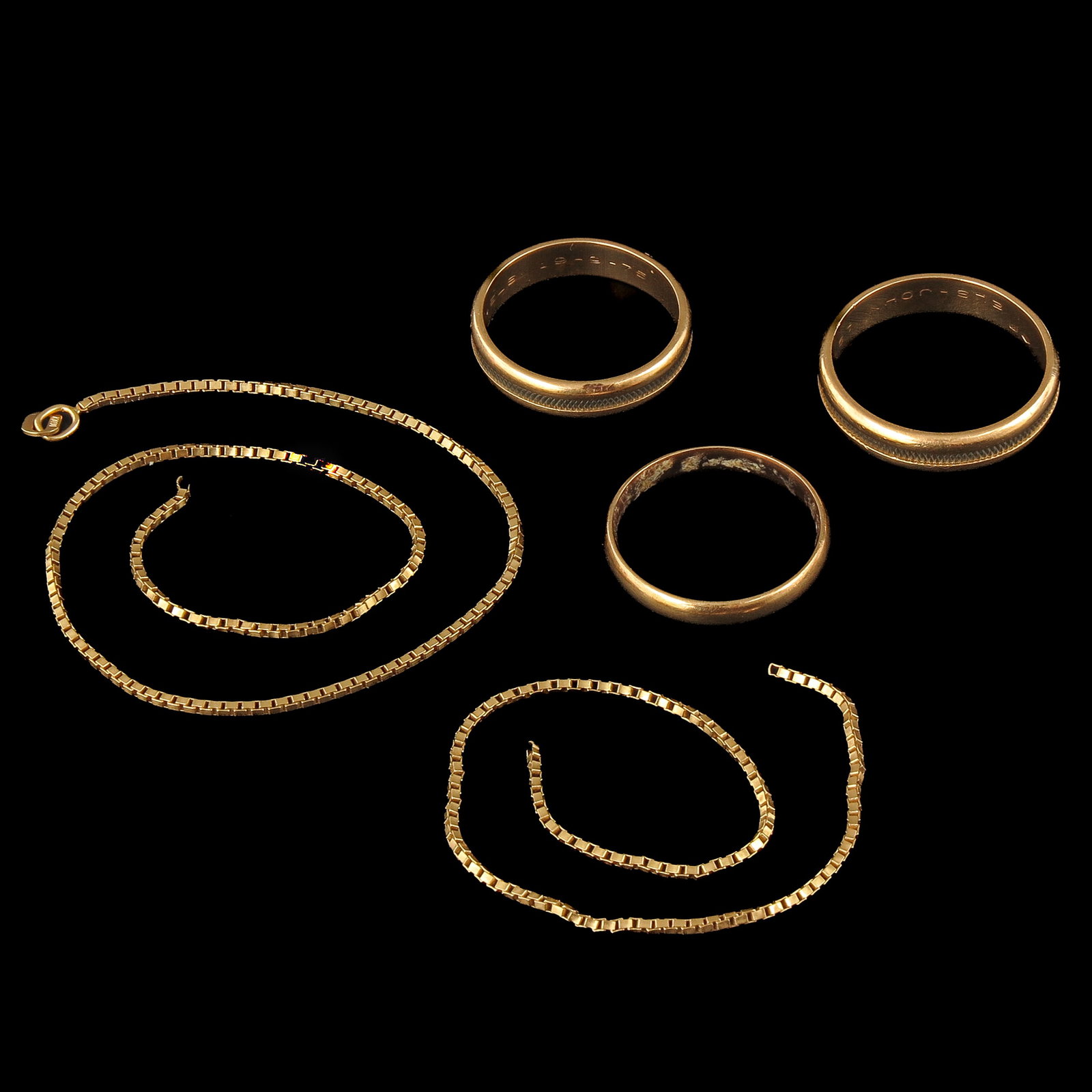 A Lot of Gold Jewelry (1 of 7)