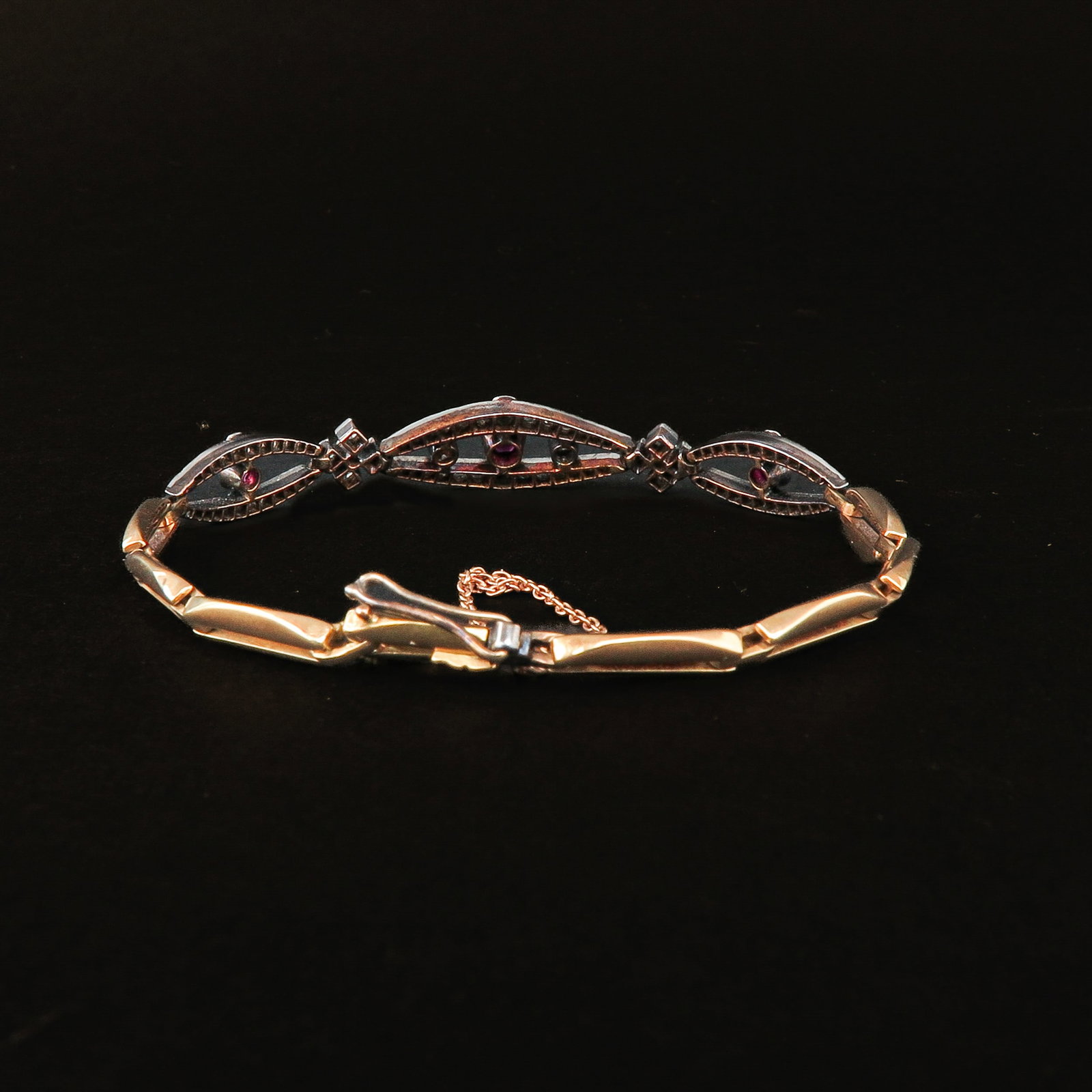 A Diamond and Ruby Bracelet - 2