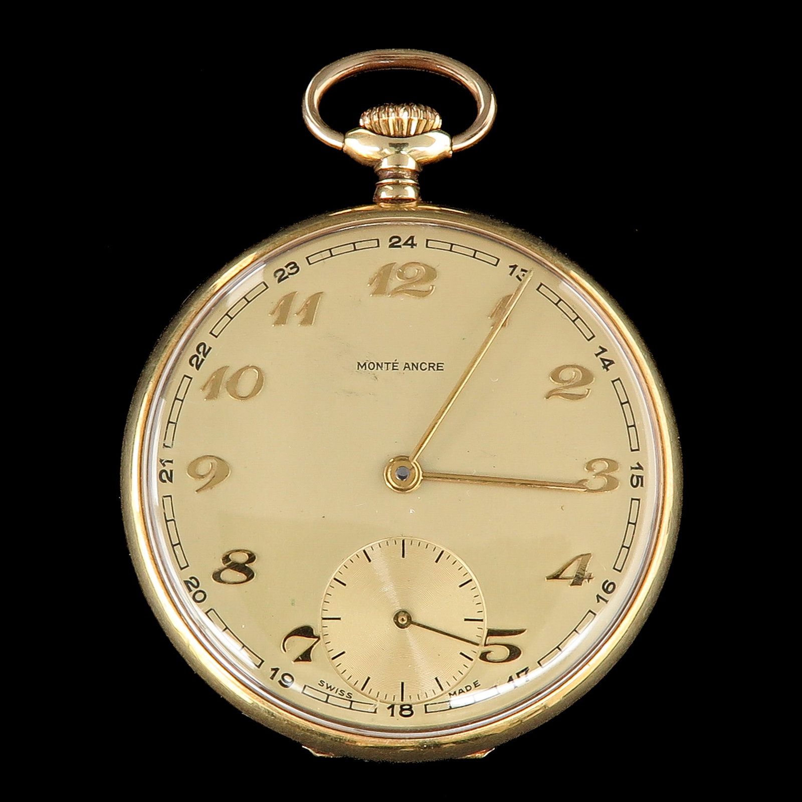 A 14KG Pocket Watch: Monté Ancre, met 24-uurs aanduiding en kleine seconde, diameter 46 mm.