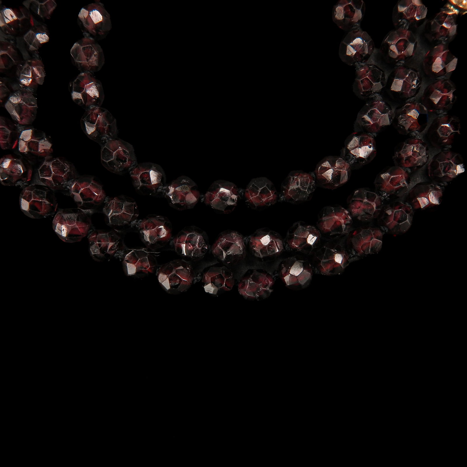 A Garnet Bracelet - 3
