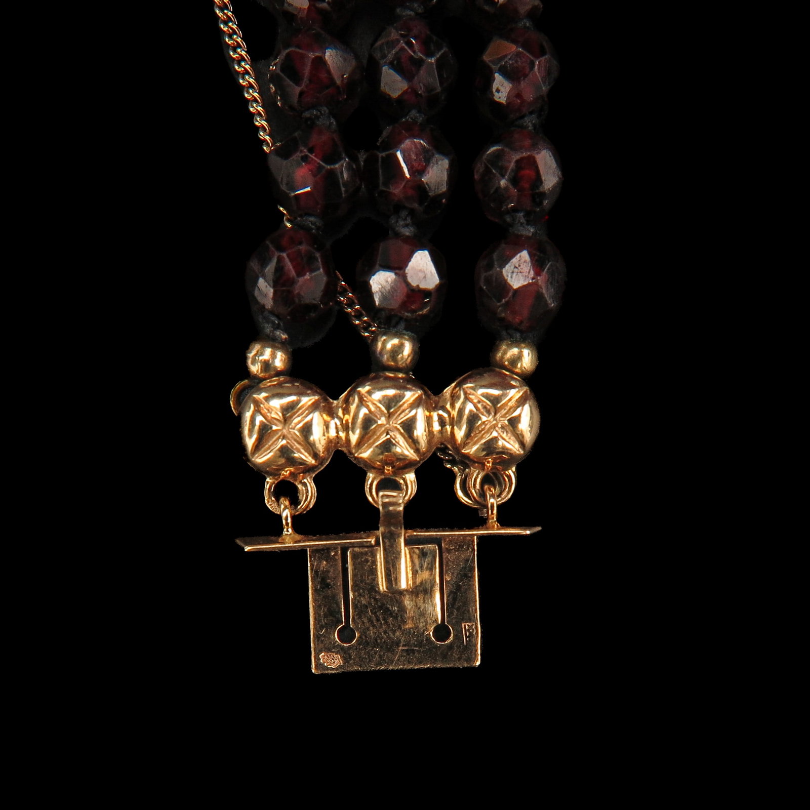 A Garnet Bracelet - 5