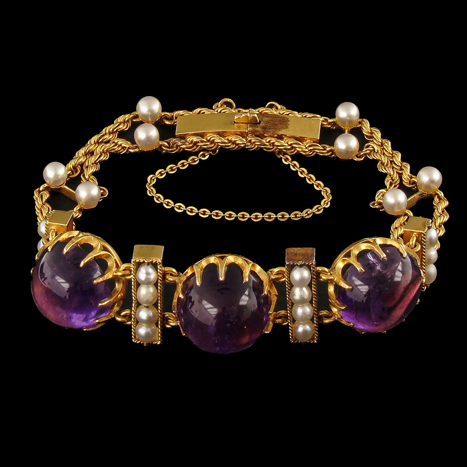 An Amethyst and Pearl Bracelet (1 of 7)