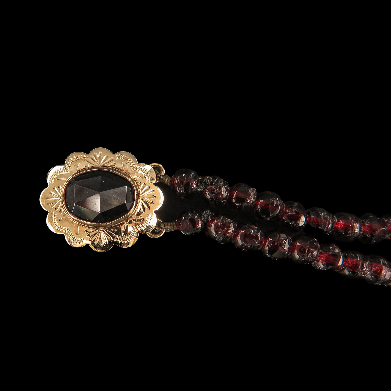 A Garnet Bracelet - 4