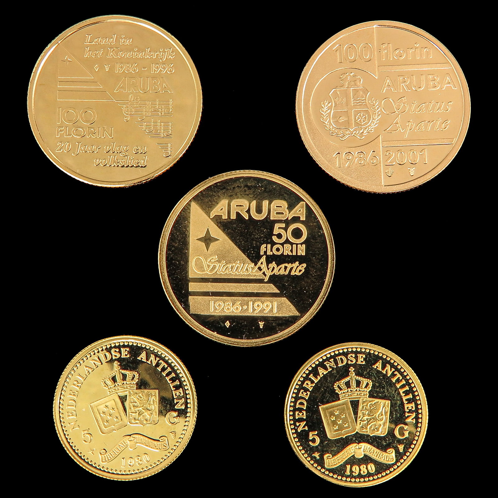 A Collection of Coins: coins, including gold 50 florin, Aruba 1991