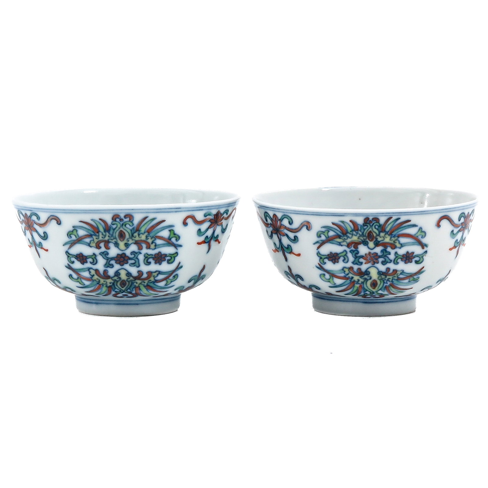 A Pair of Ducai Decor Cups: 19th Century, 10 cm in diameter.